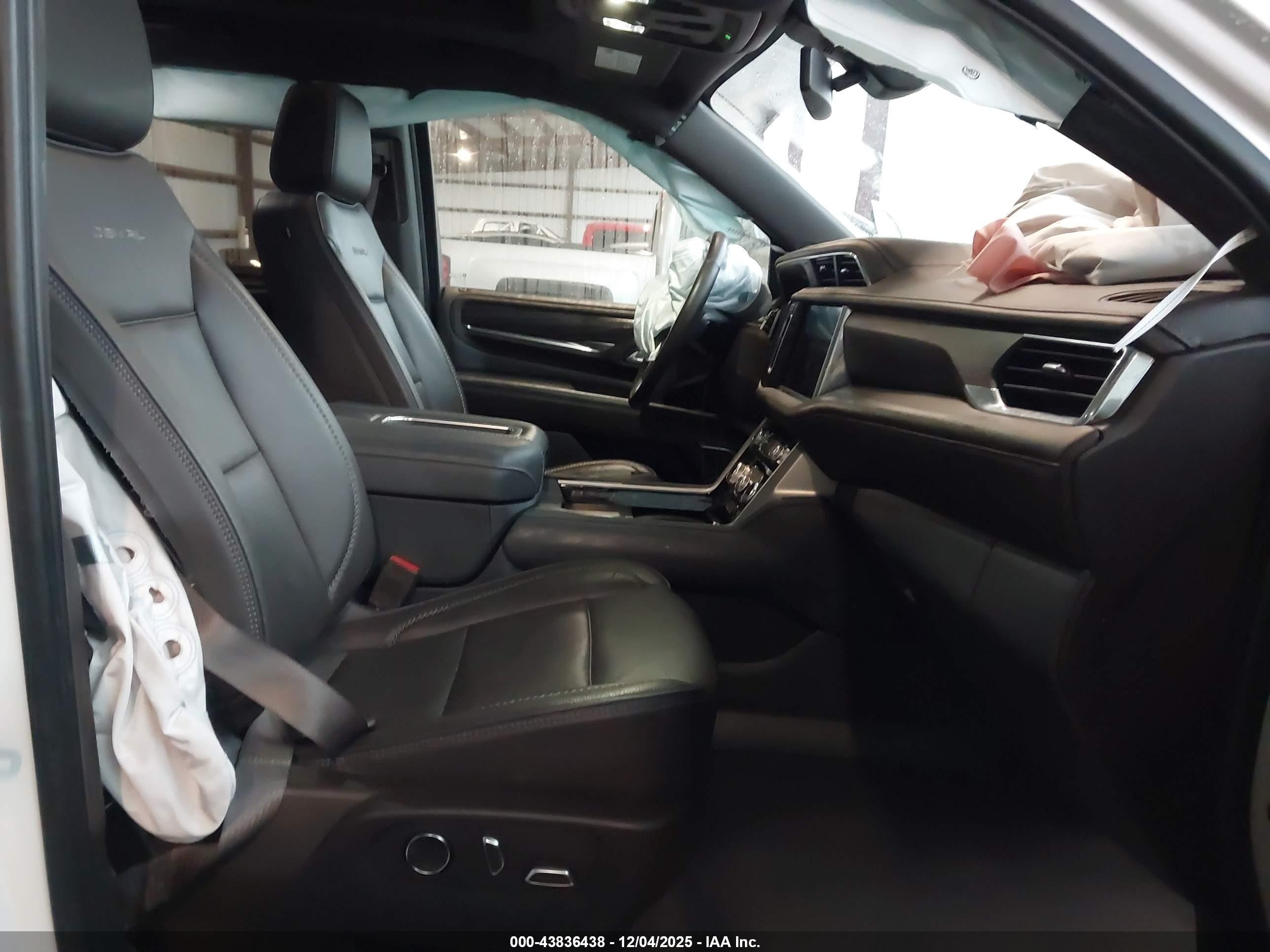 GMC YUKON image 5