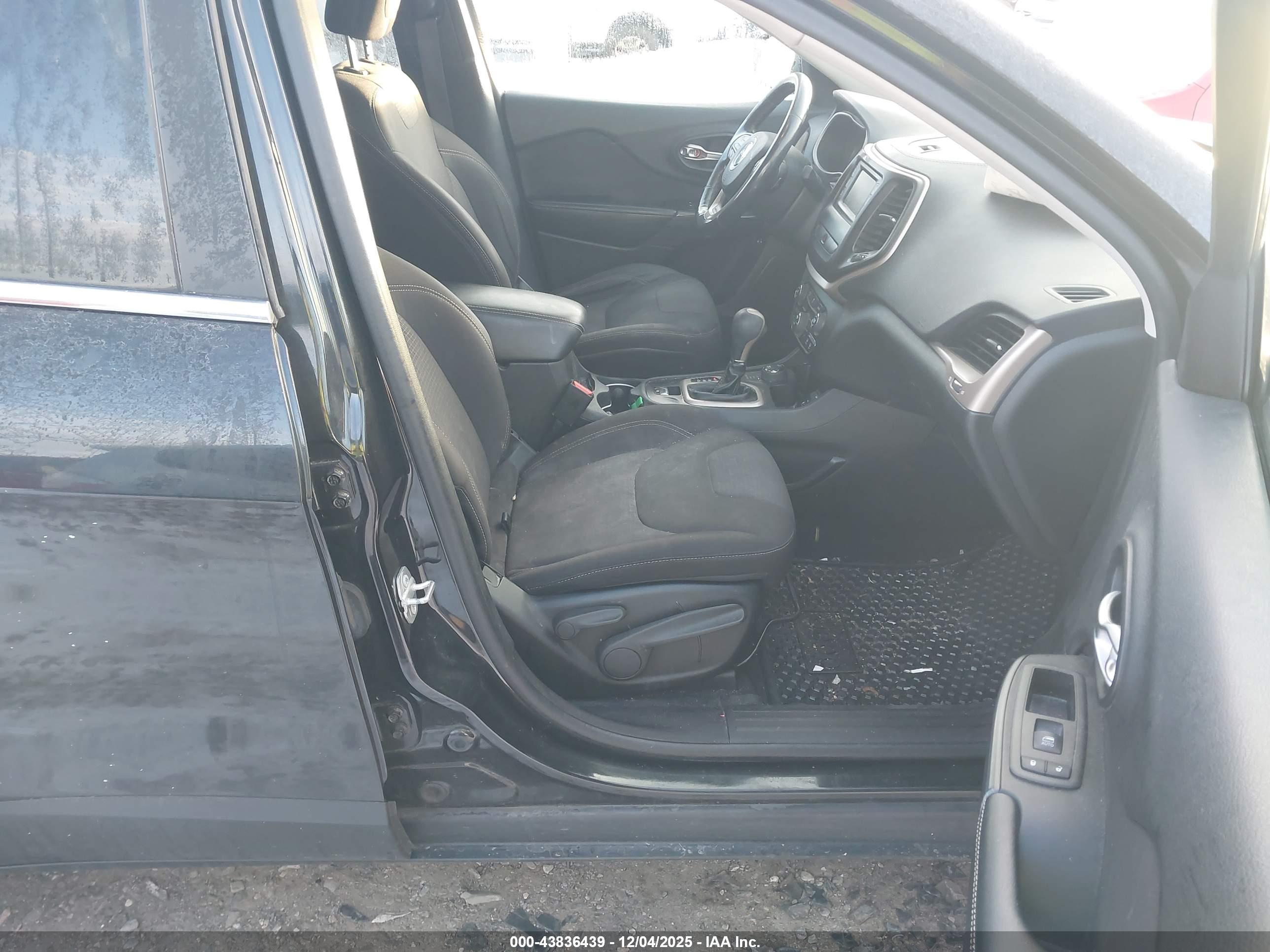 JEEP CHEROKEE image 5