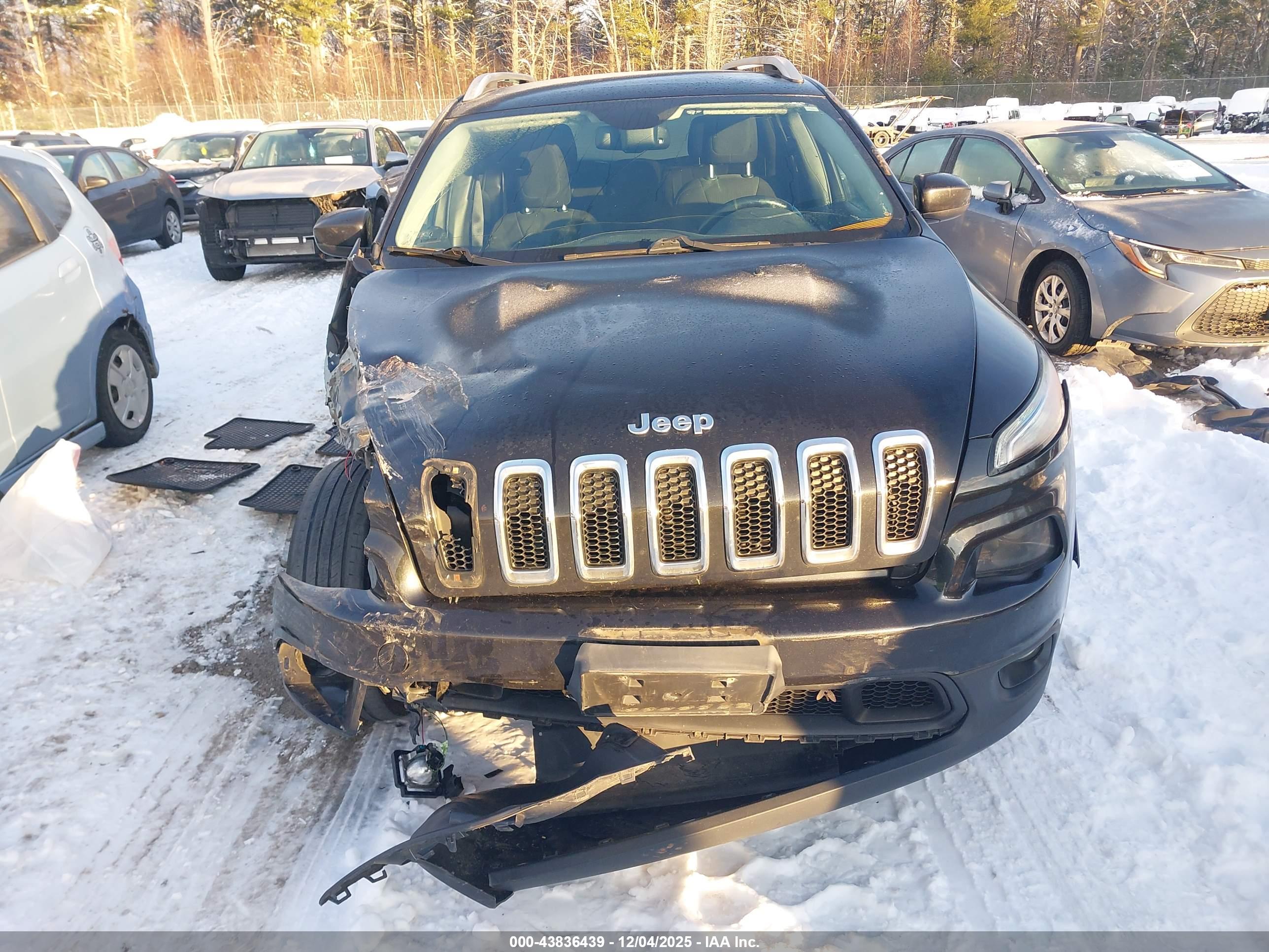JEEP CHEROKEE image 6