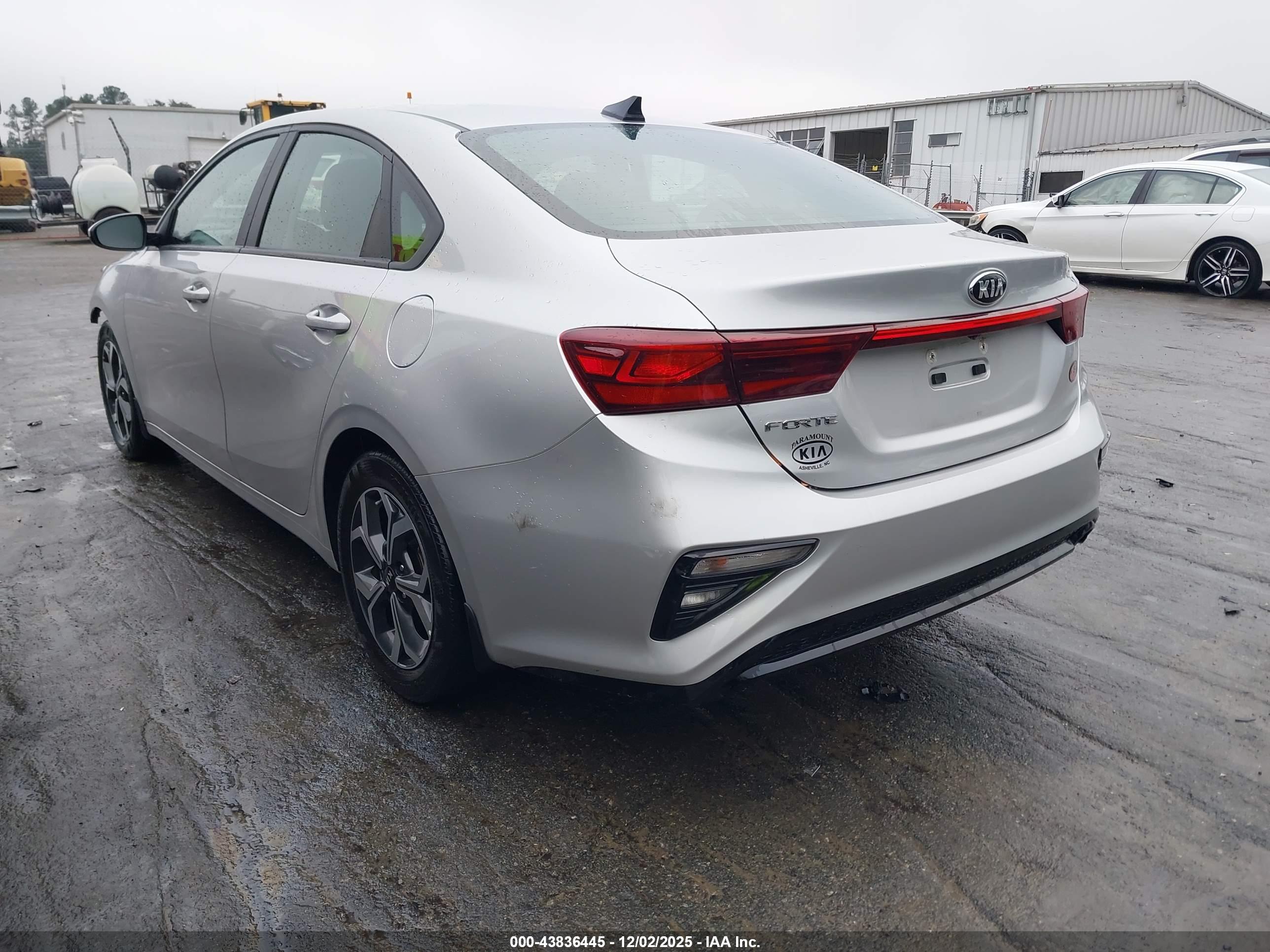 KIA FORTE image 3