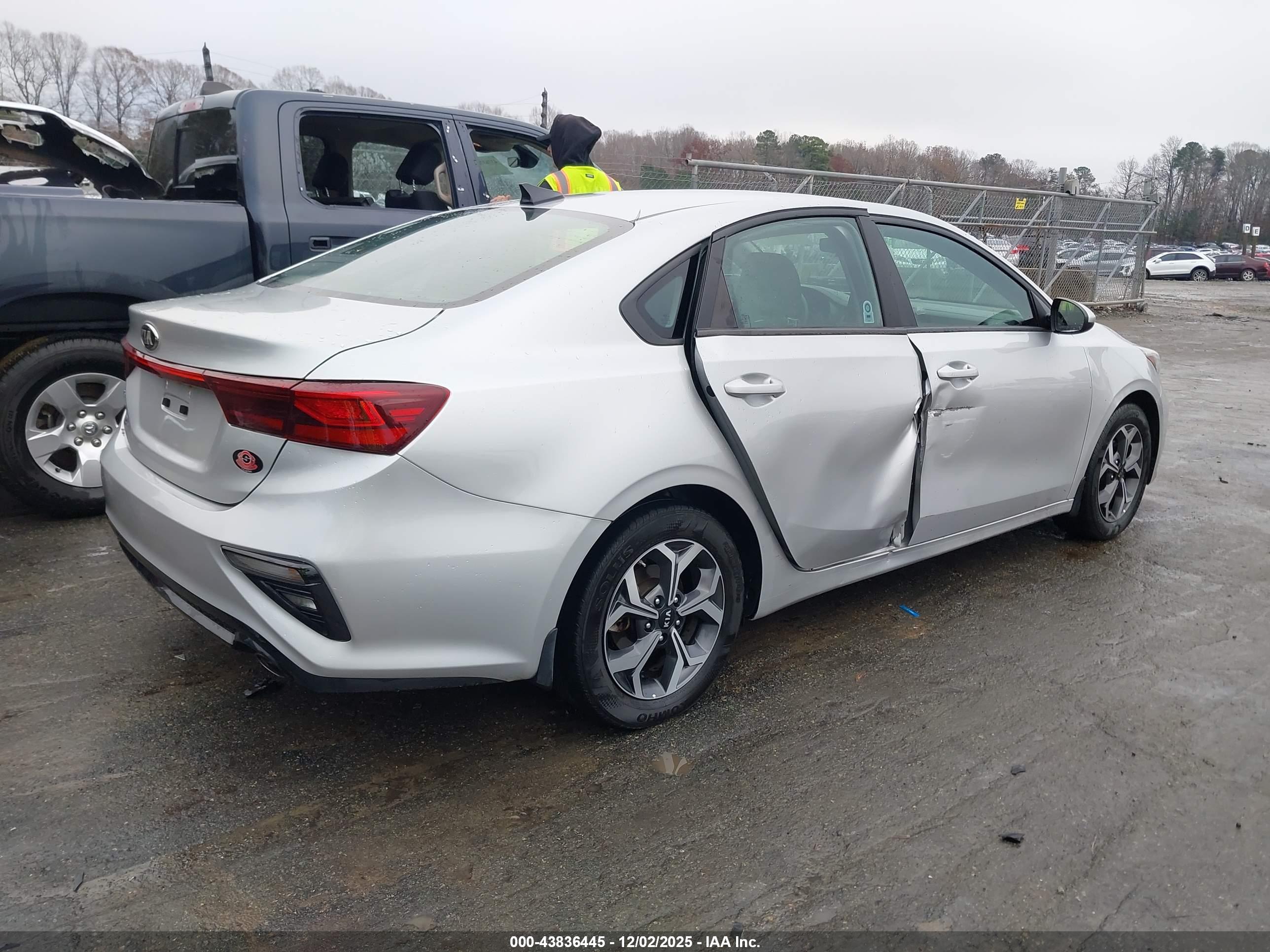 KIA FORTE image 4