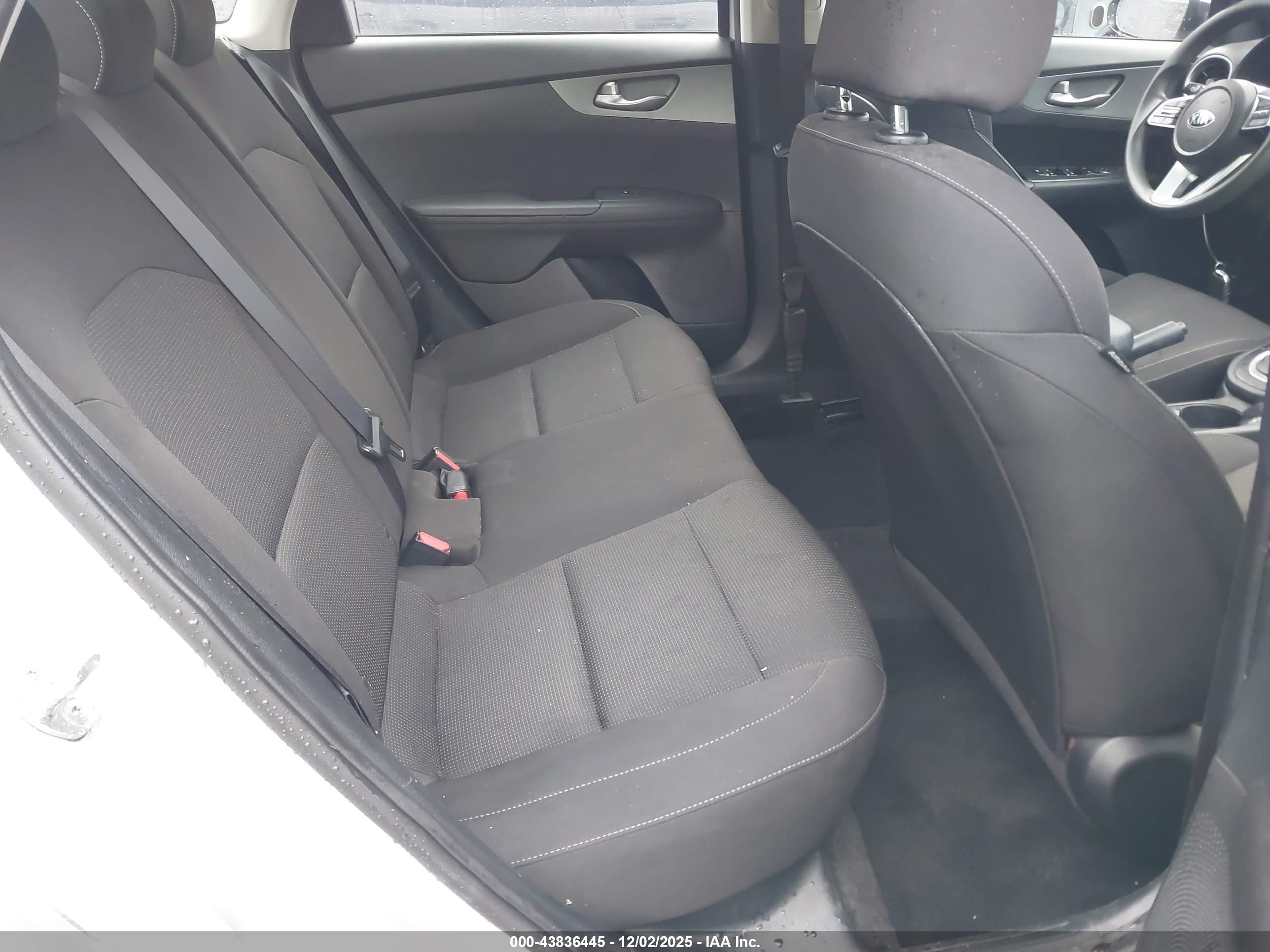 KIA FORTE image 8