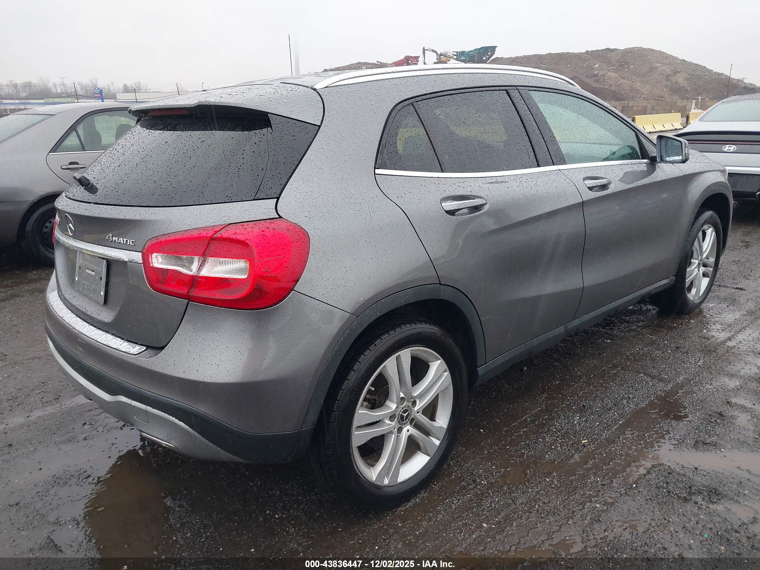 MERCEDES-BENZ GLA image 4