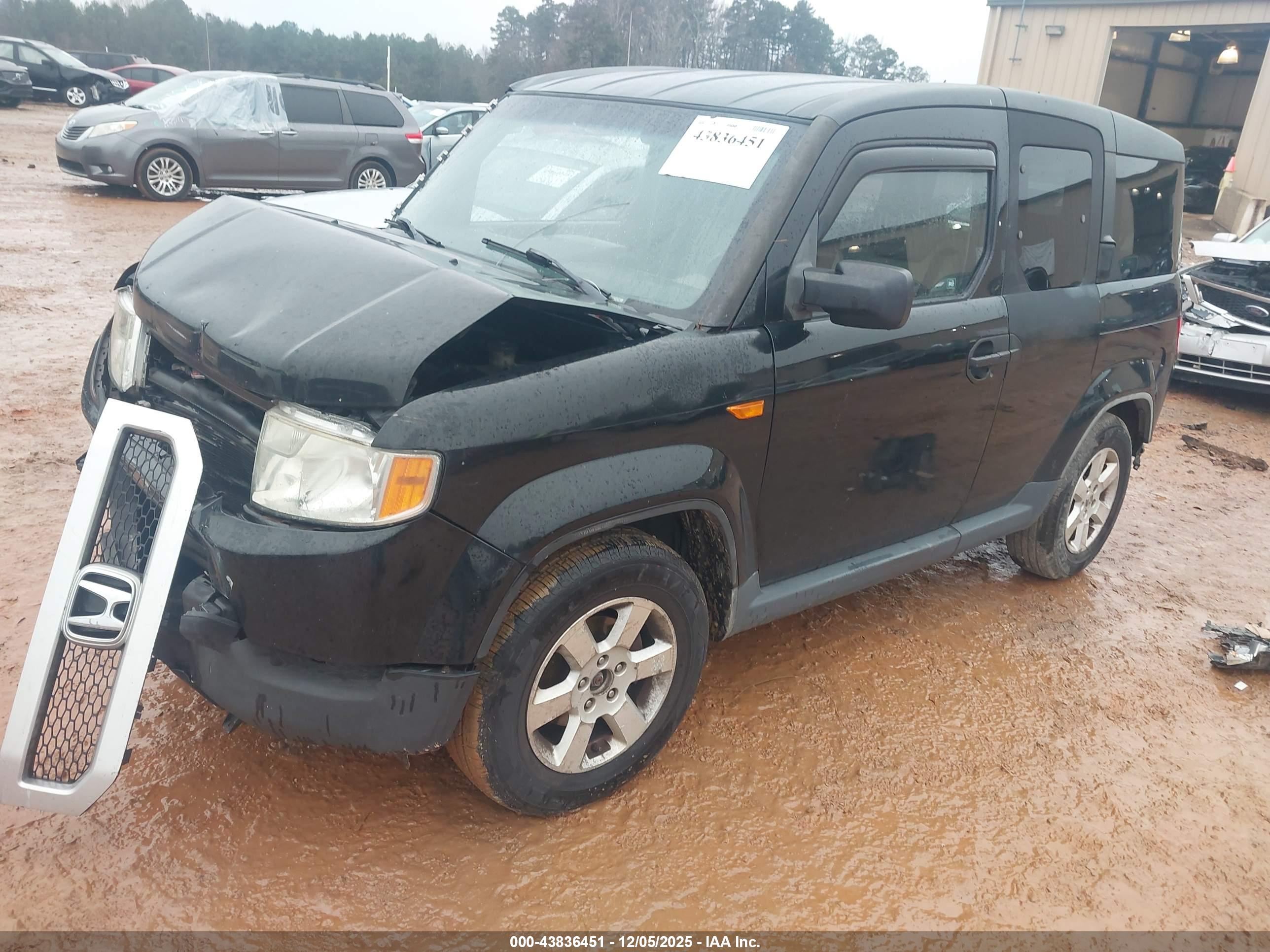 HONDA ELEMENT image 2