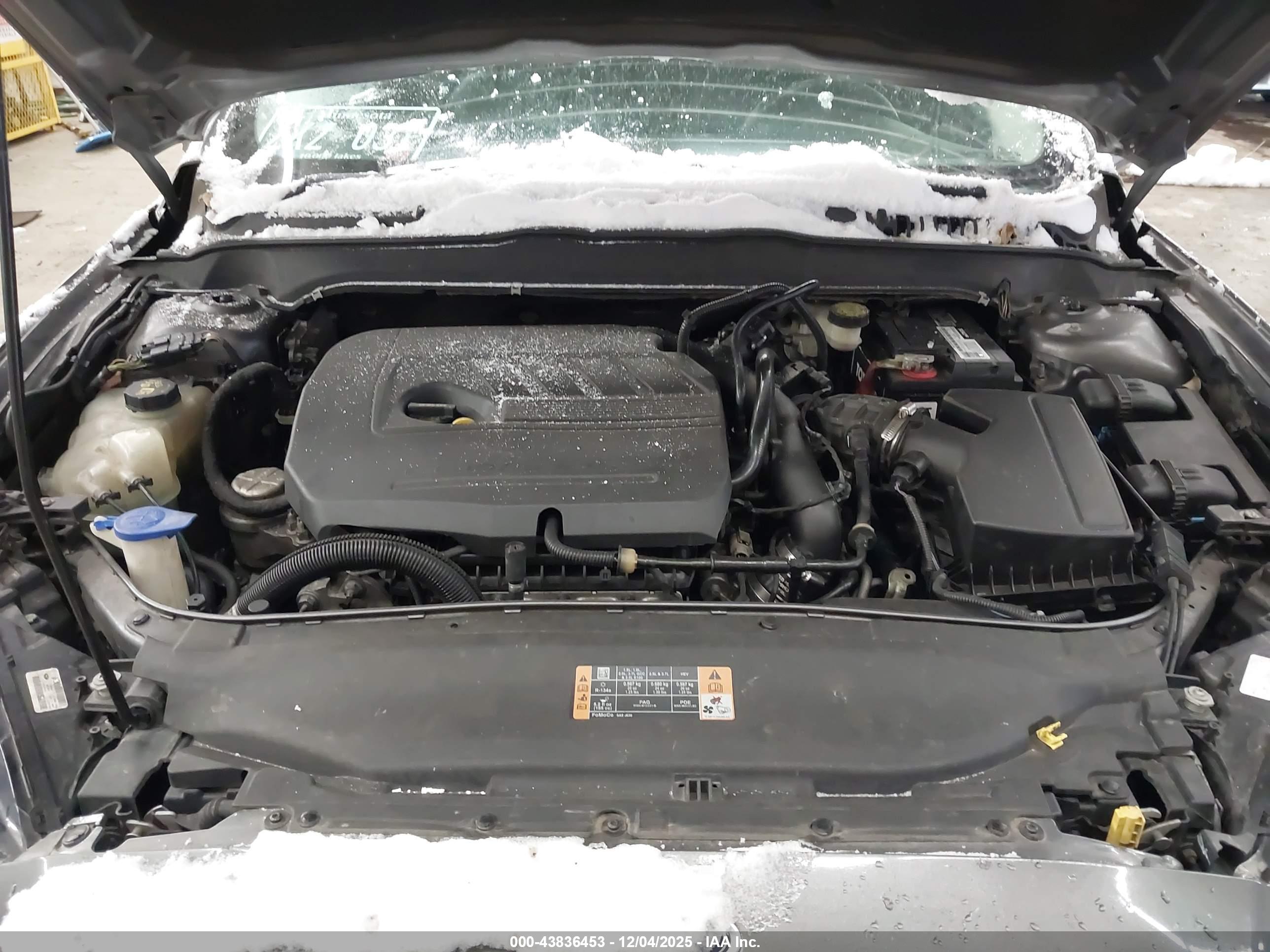 FORD FUSION image 10