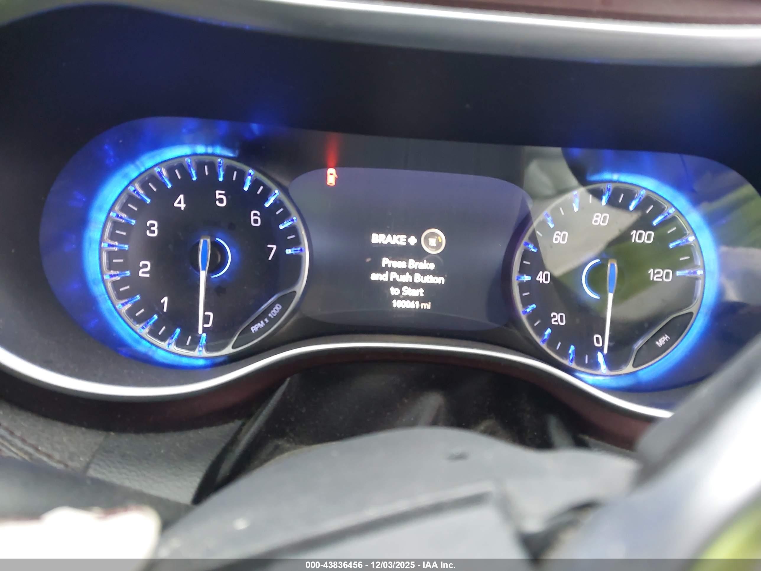 CHRYSLER PACIFICA image 7