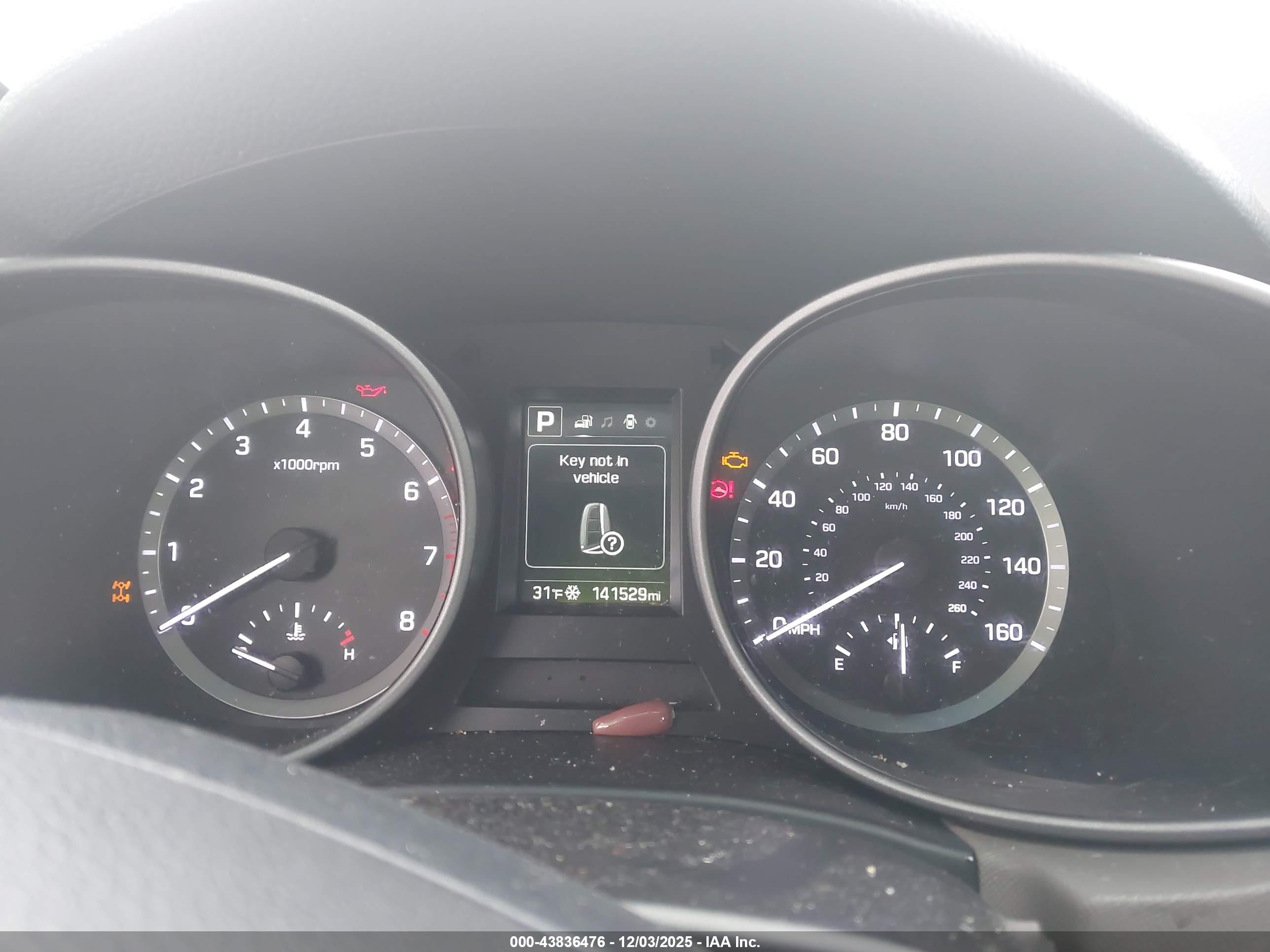 HYUNDAI SANTA image 7