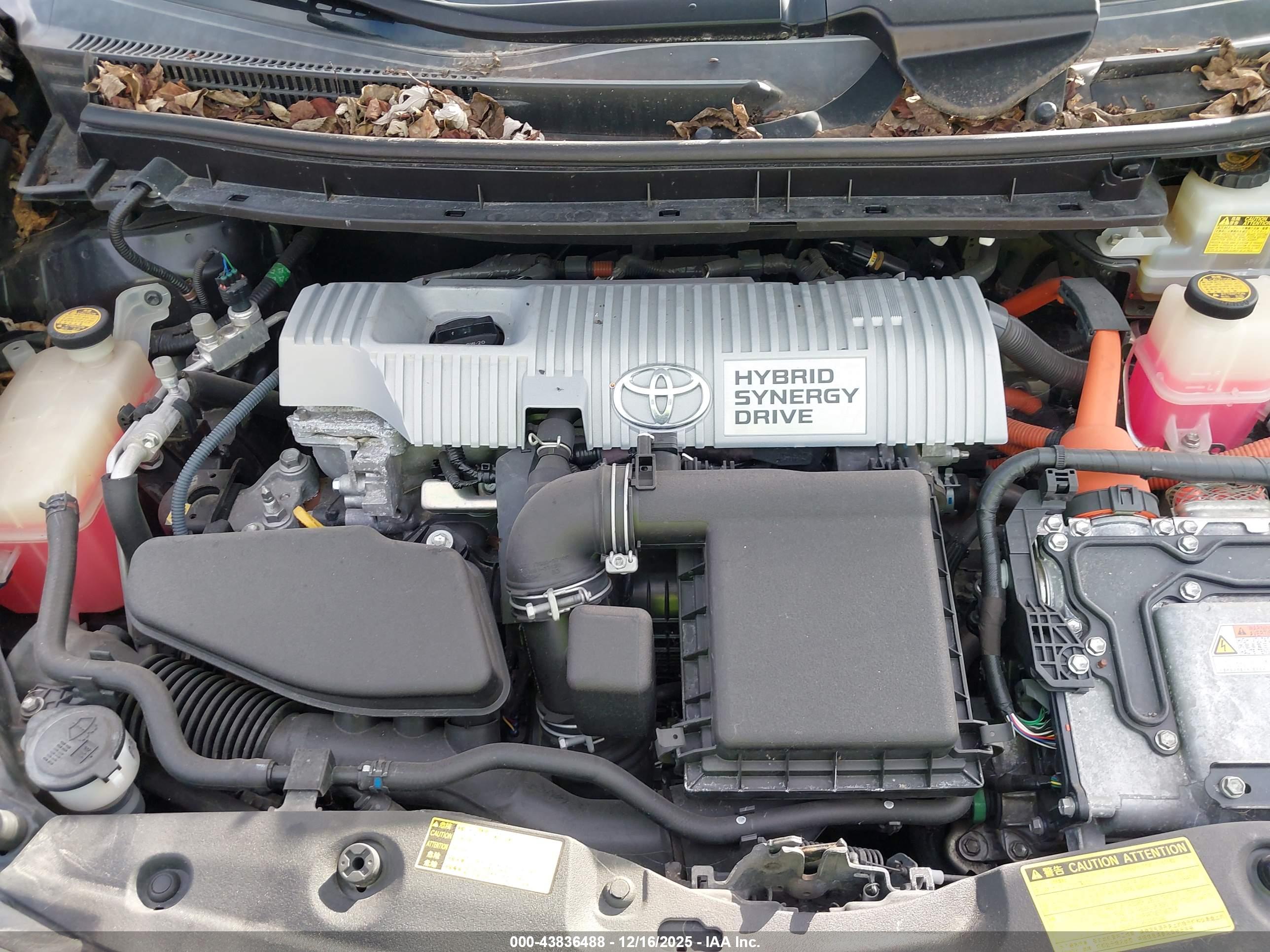 TOYOTA PRIUS image 10