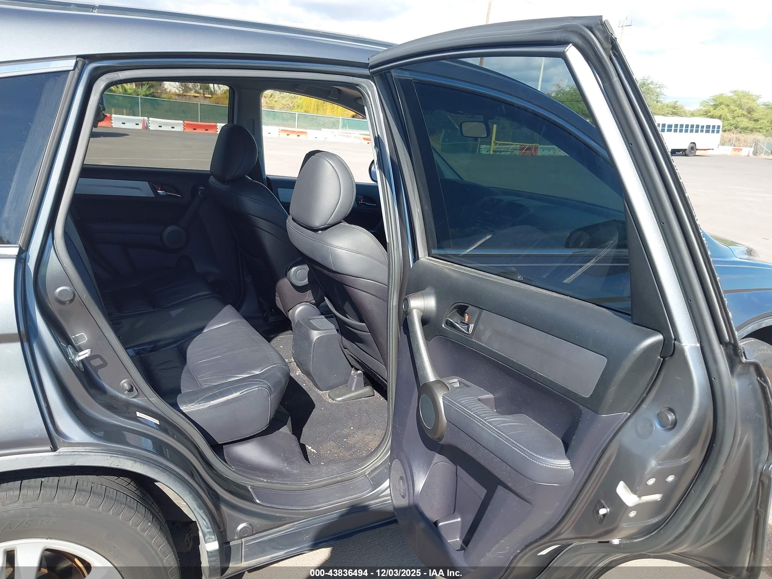 HONDA CR-V image 8