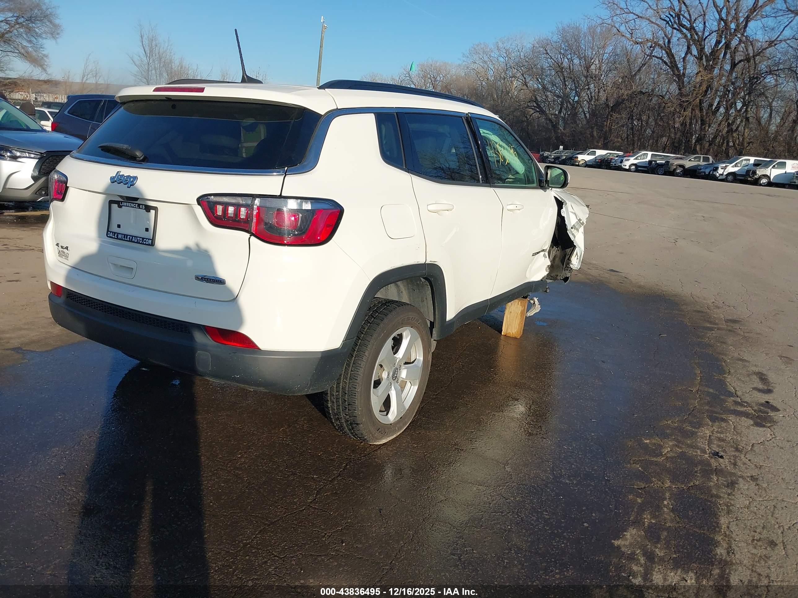 JEEP COMPASS image 4