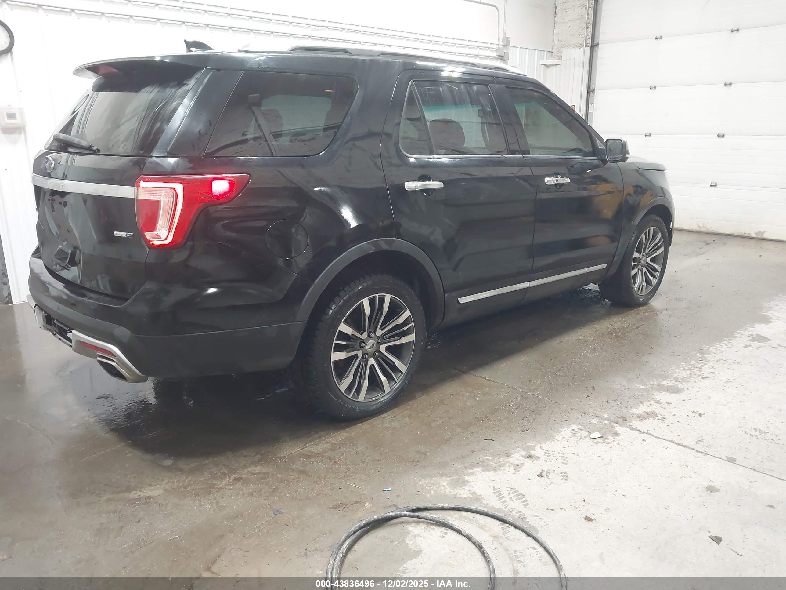FORD EXPLORER image 4