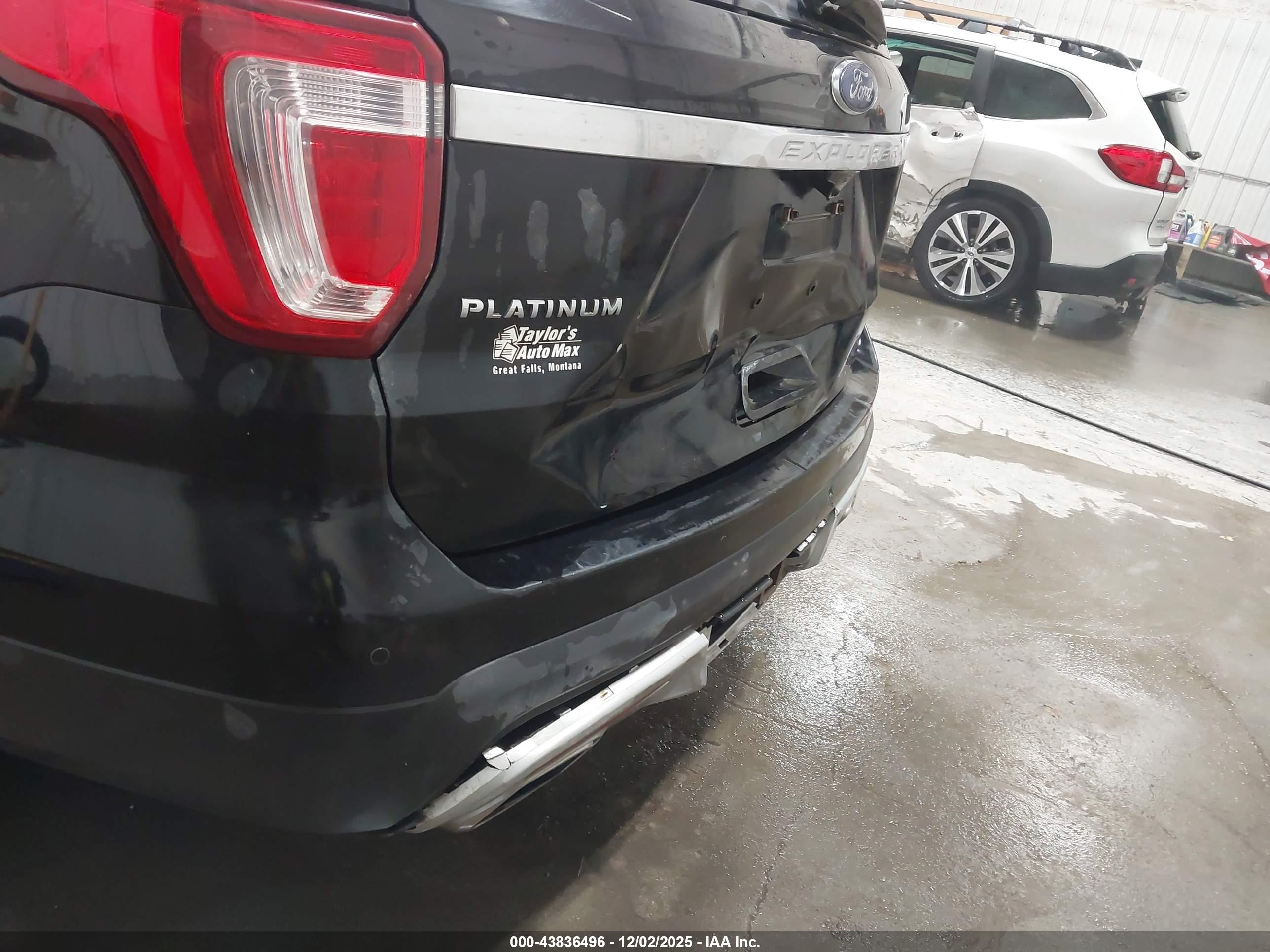 FORD EXPLORER image 6