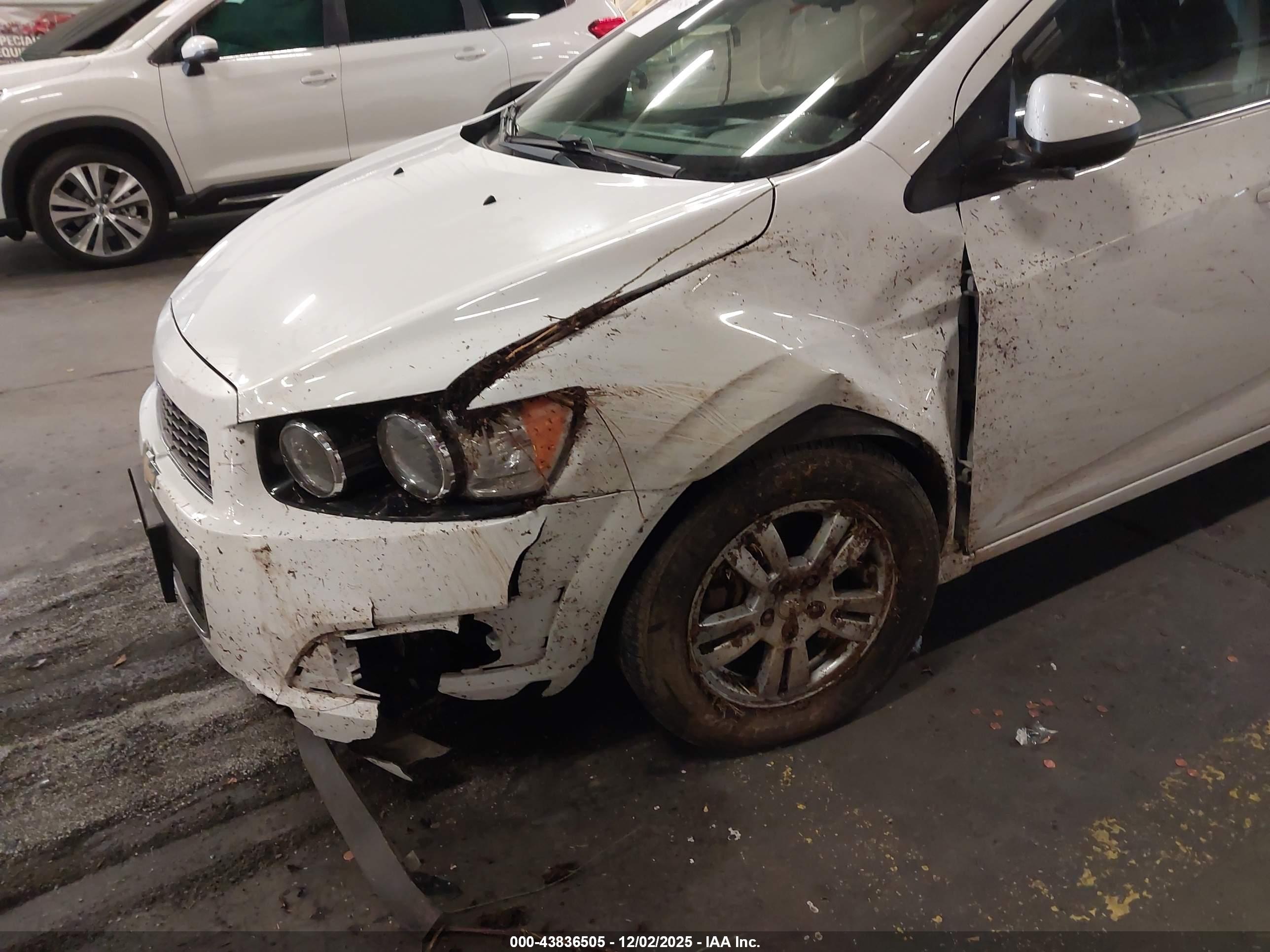 CHEVROLET SONIC image 6