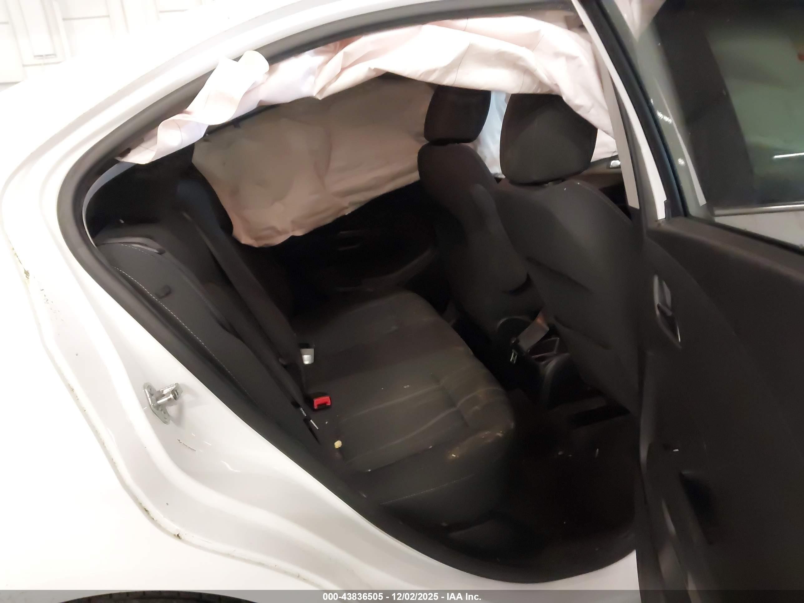 CHEVROLET SONIC image 8