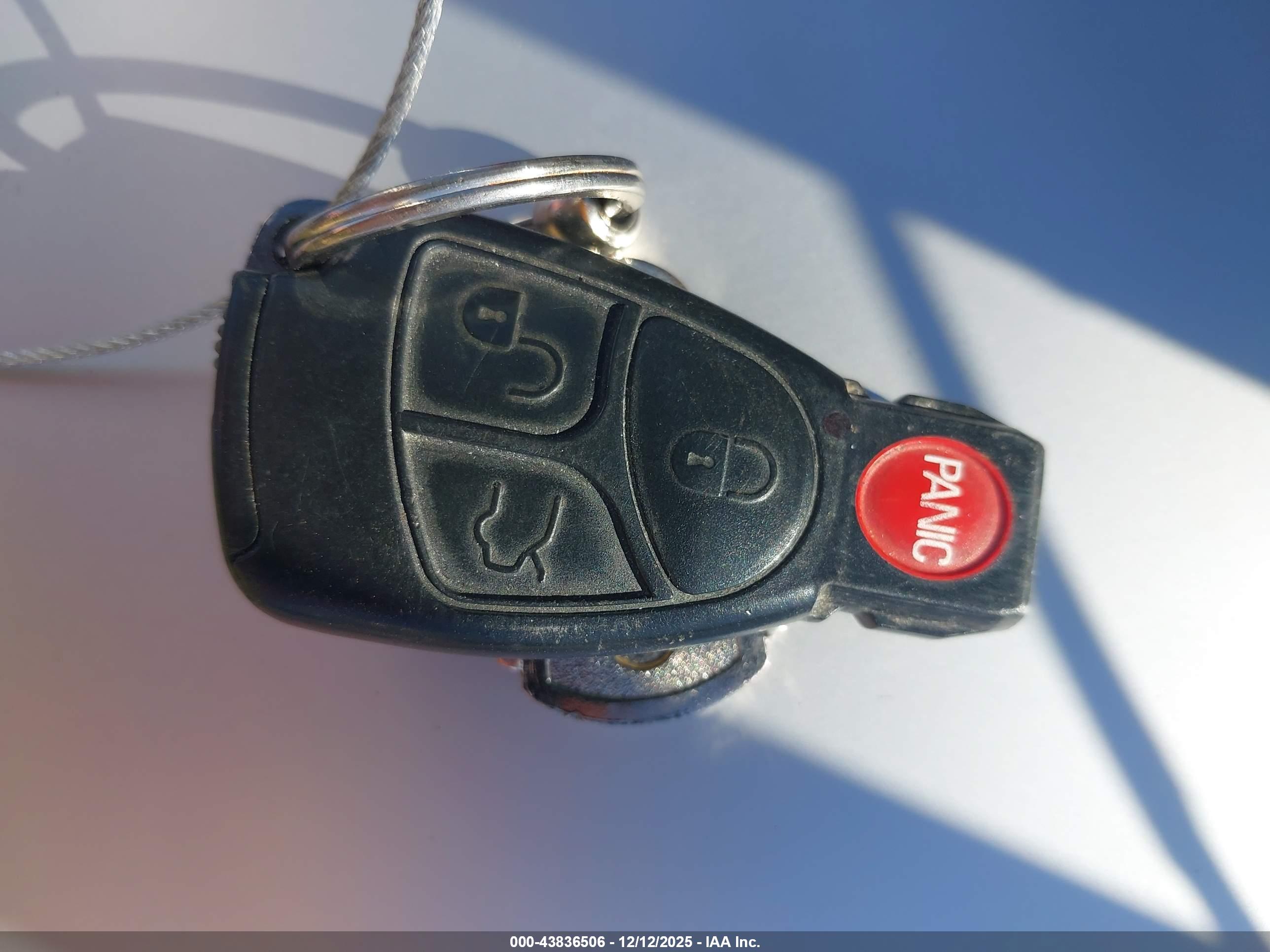 MERCEDES-BENZ SLK image 11