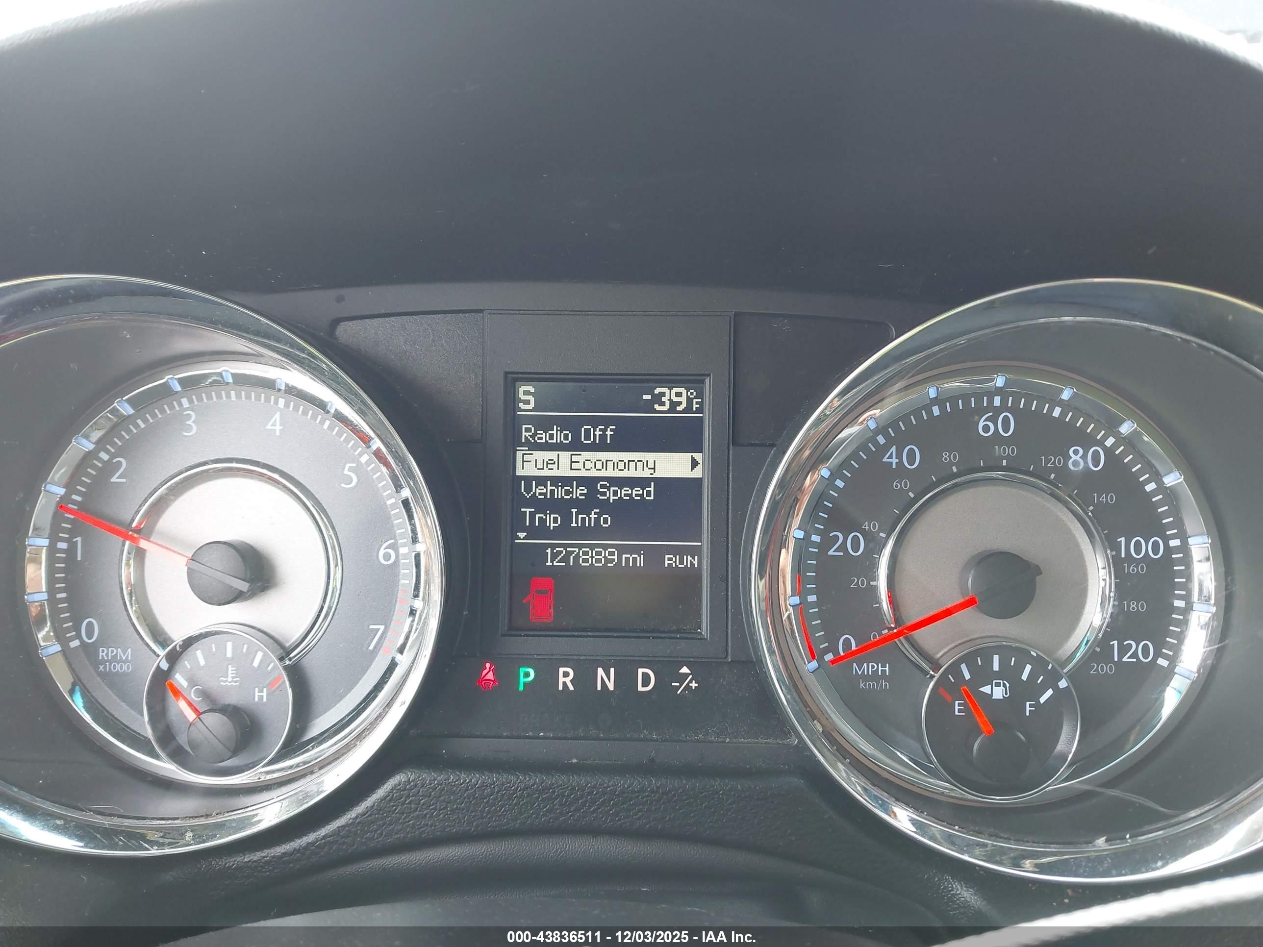 CHRYSLER TOWN image 7