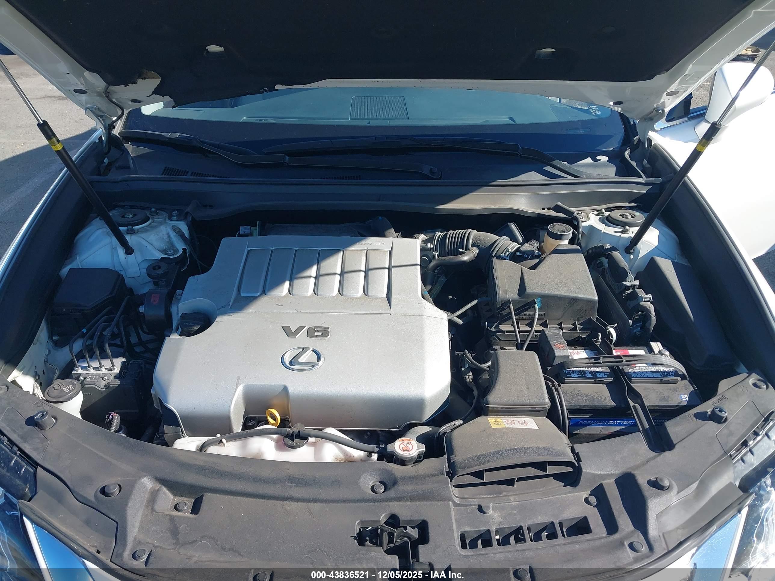 LEXUS ES image 10