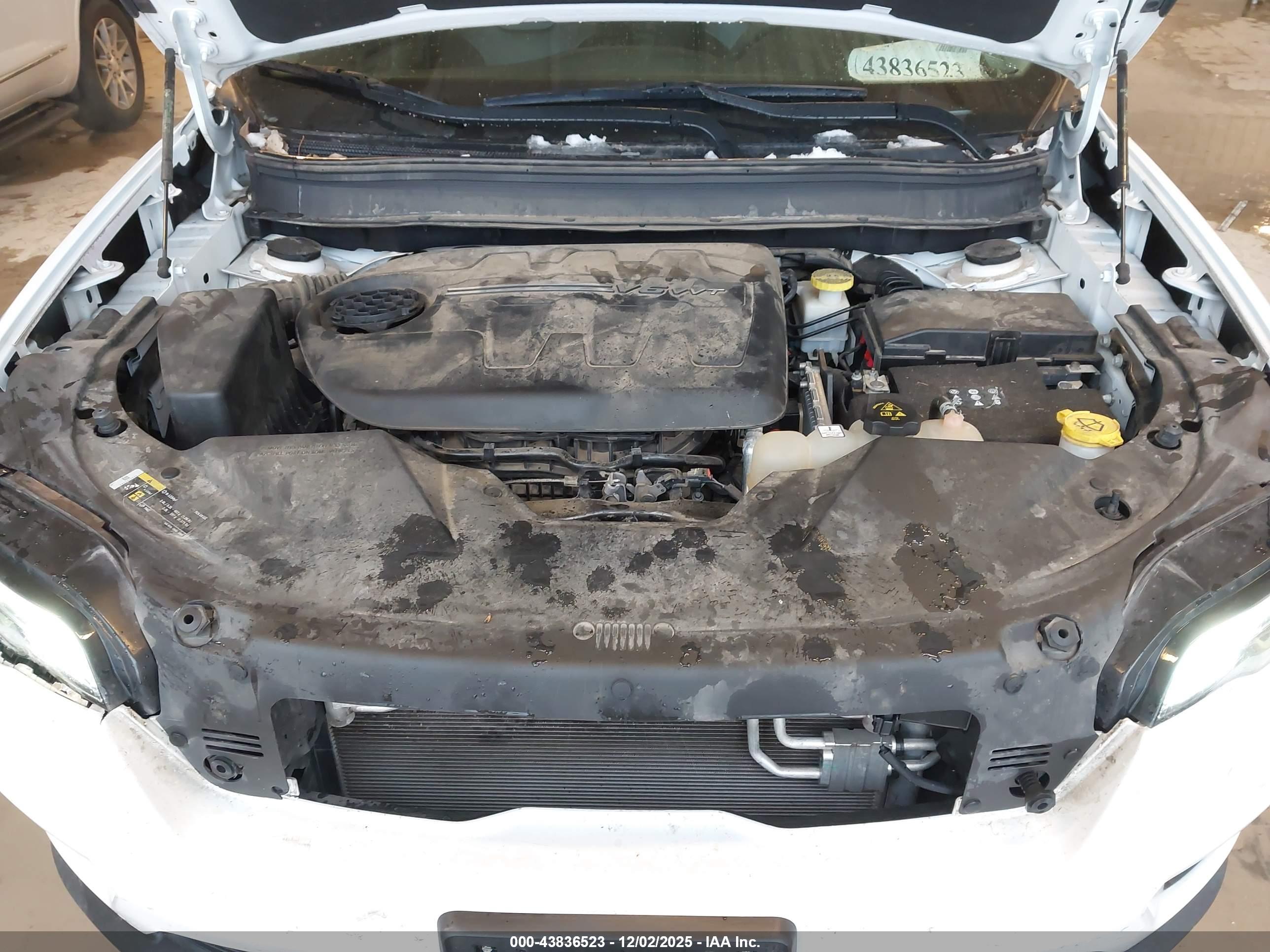 JEEP CHEROKEE image 10