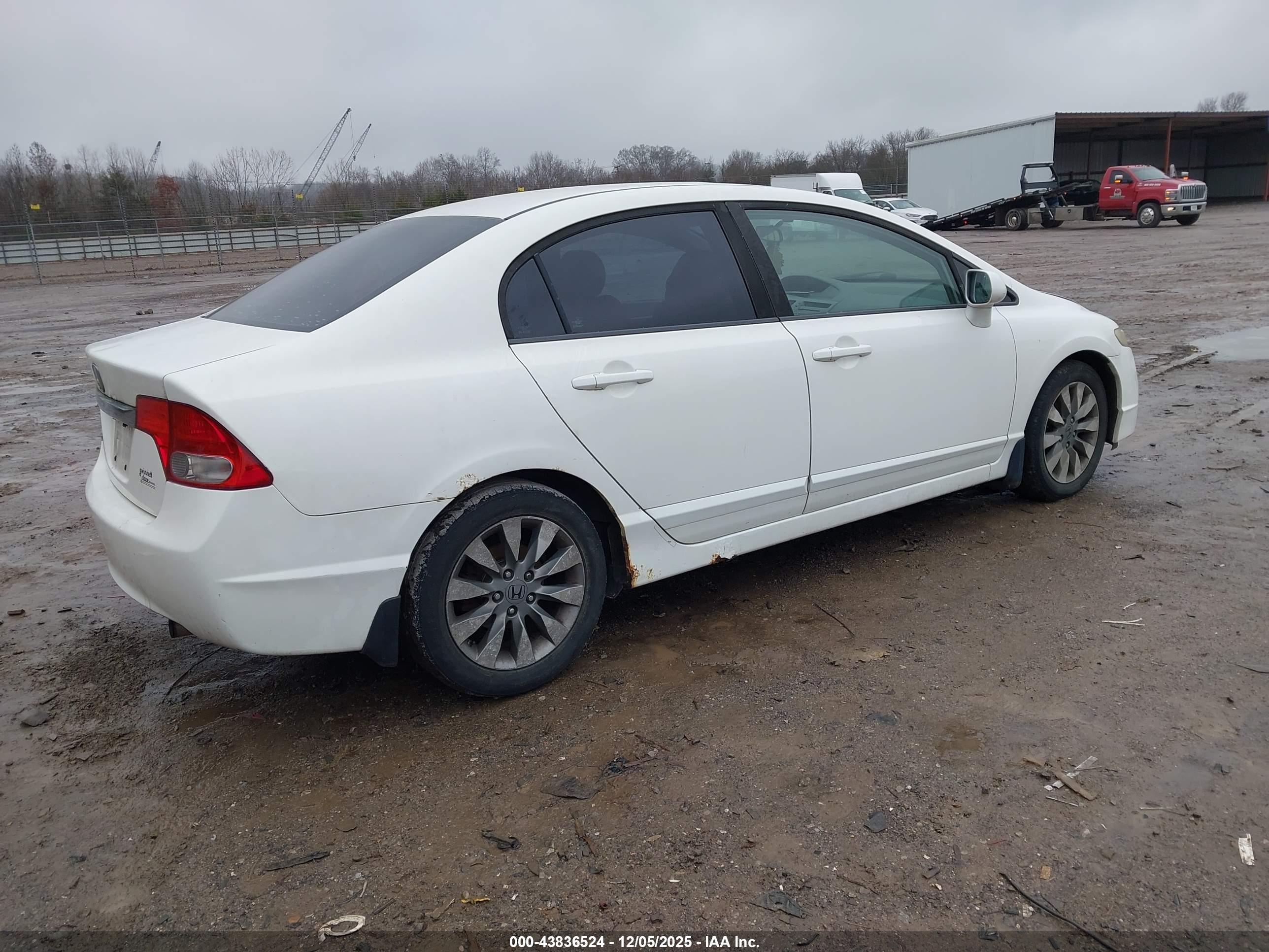 HONDA CIVIC image 4