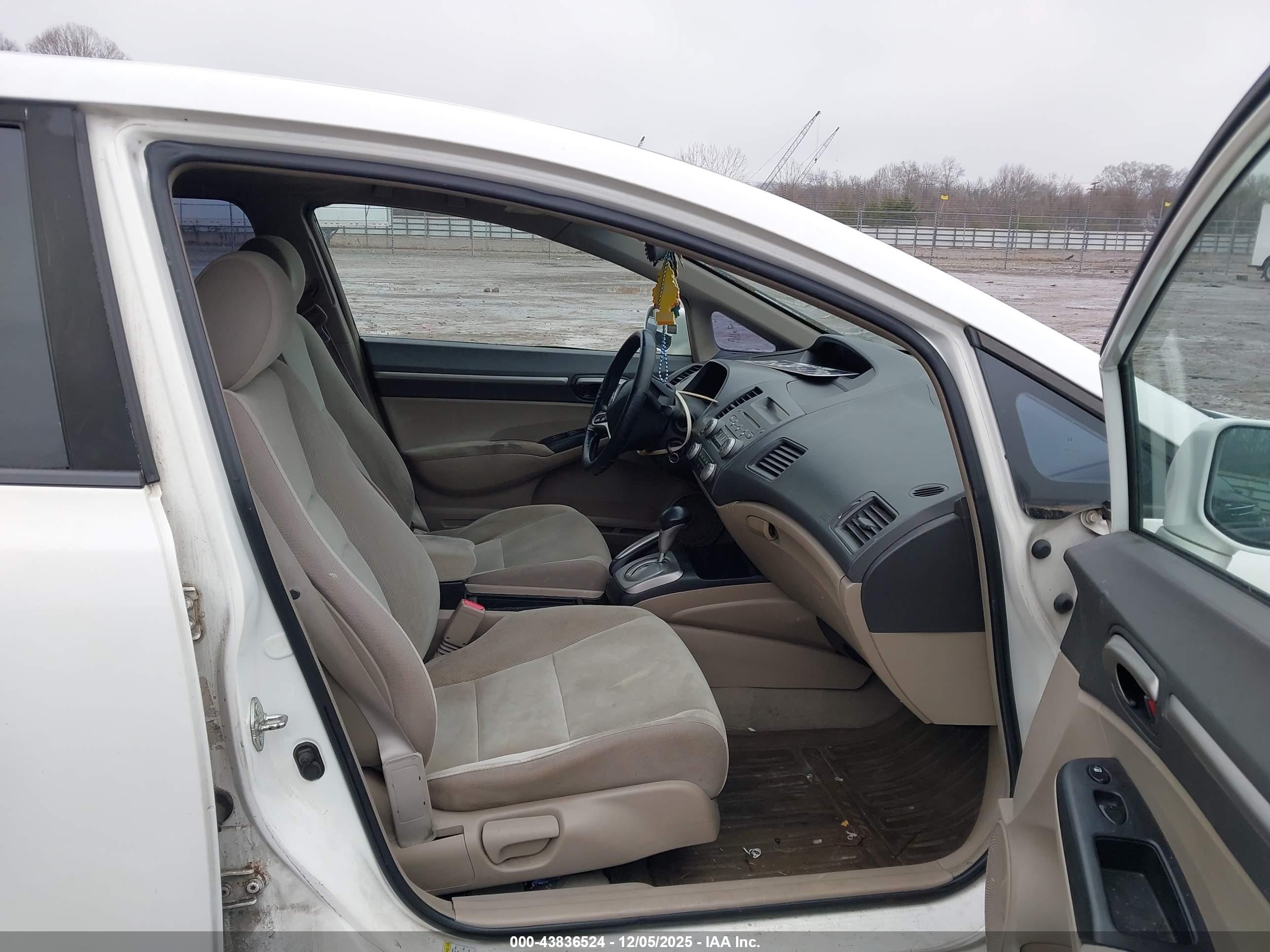 HONDA CIVIC image 5