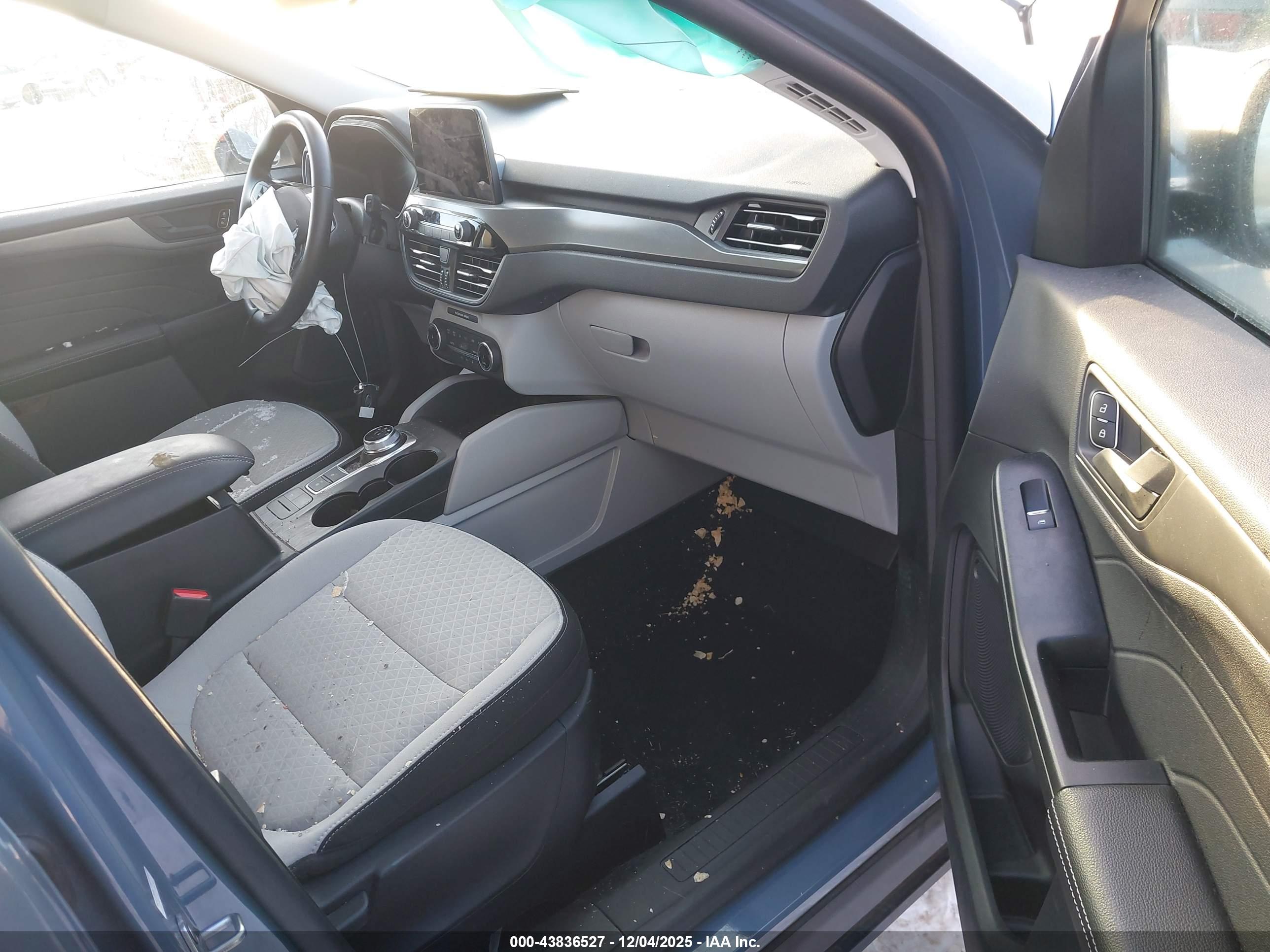 FORD ESCAPE image 5