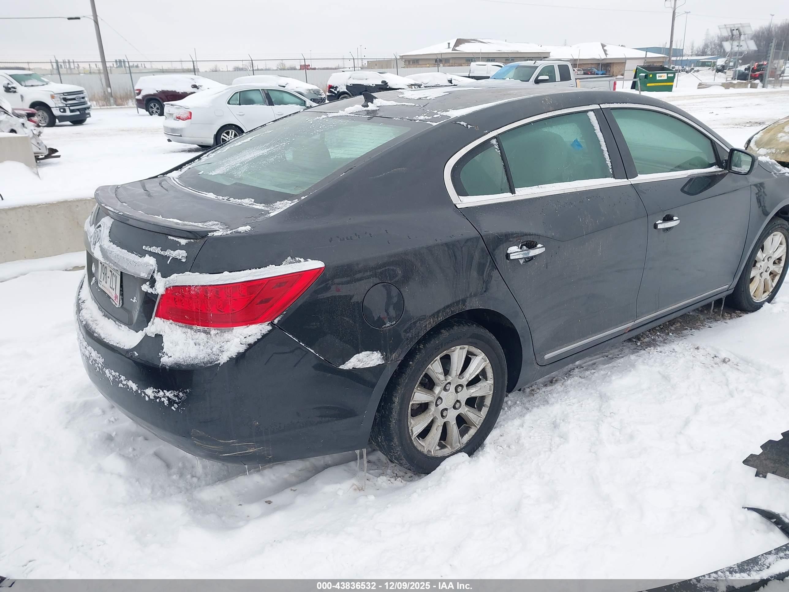 BUICK LACROSSE image 4