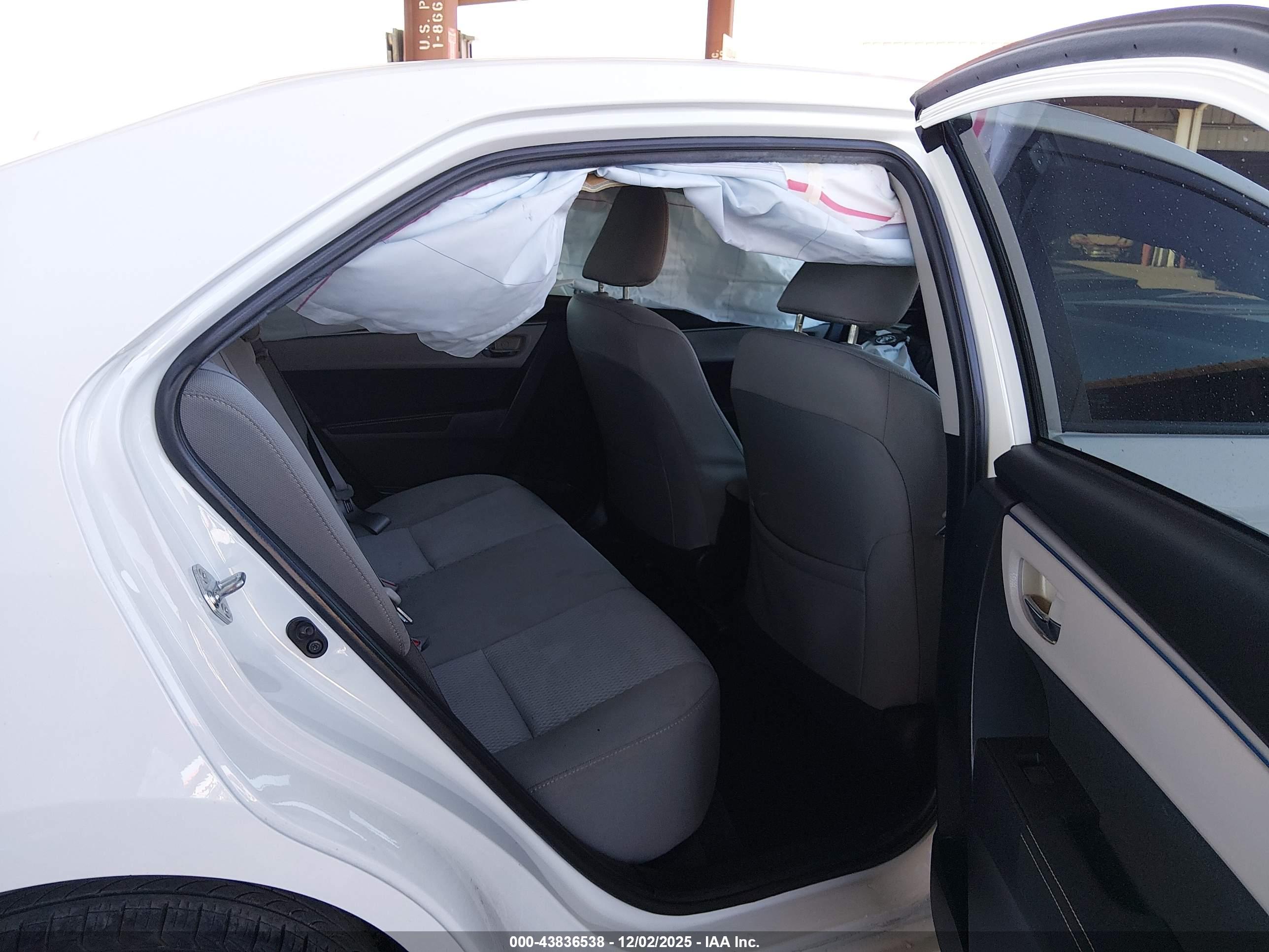 TOYOTA COROLLA image 8