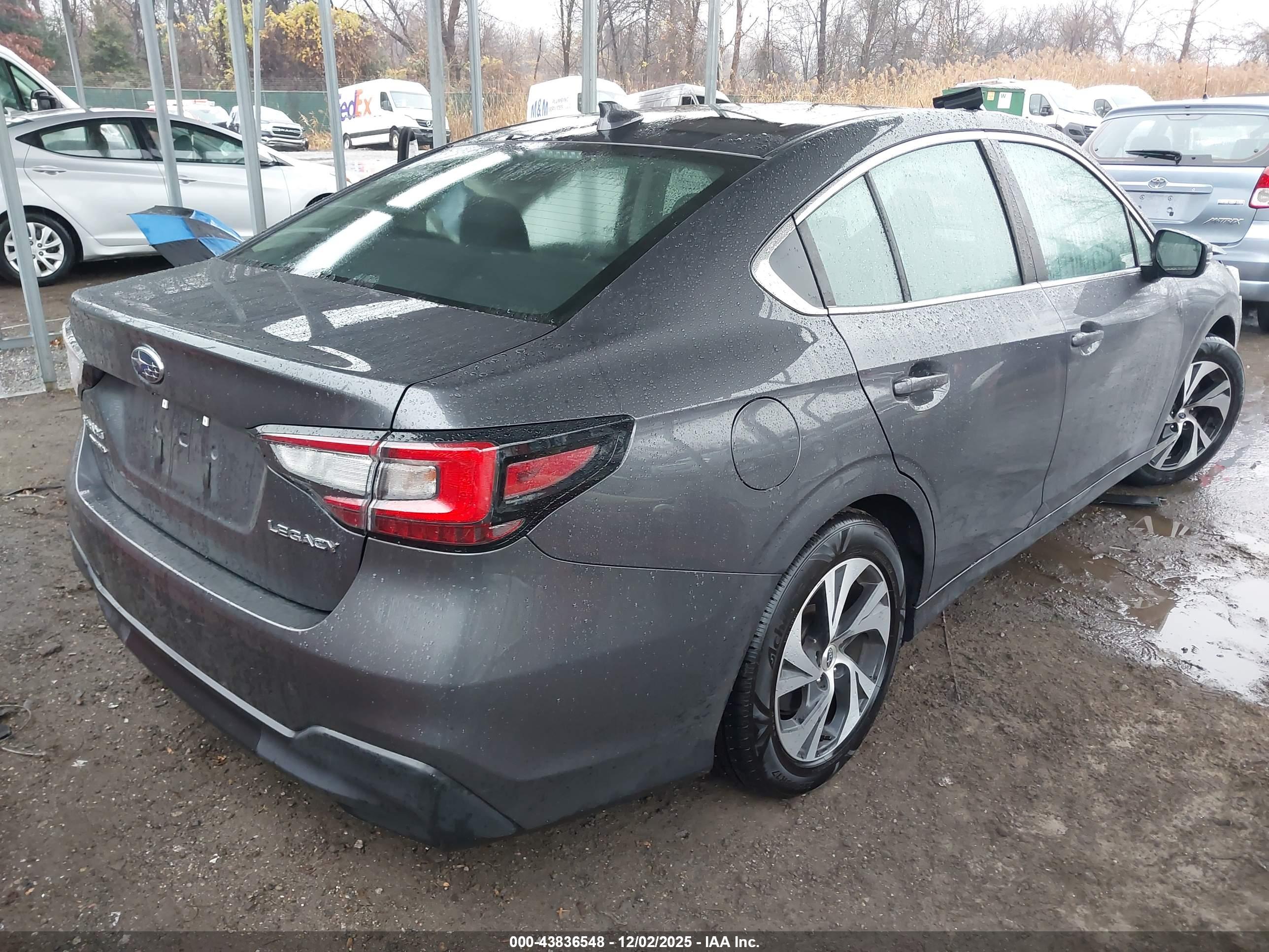 SUBARU LEGACY image 4