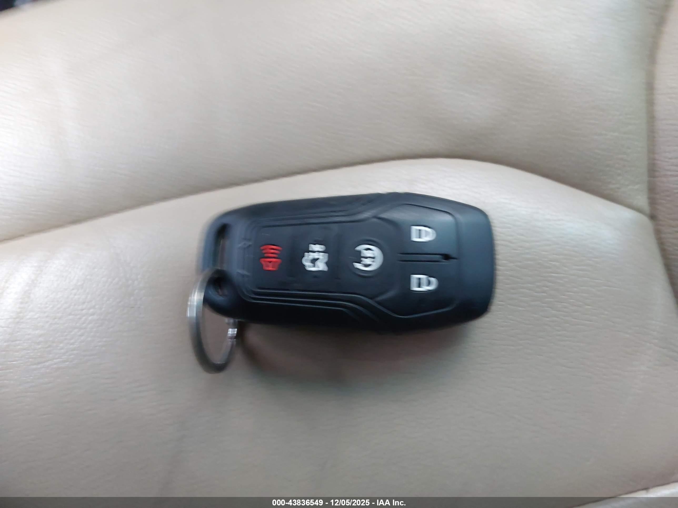 FORD EXPLORER image 11