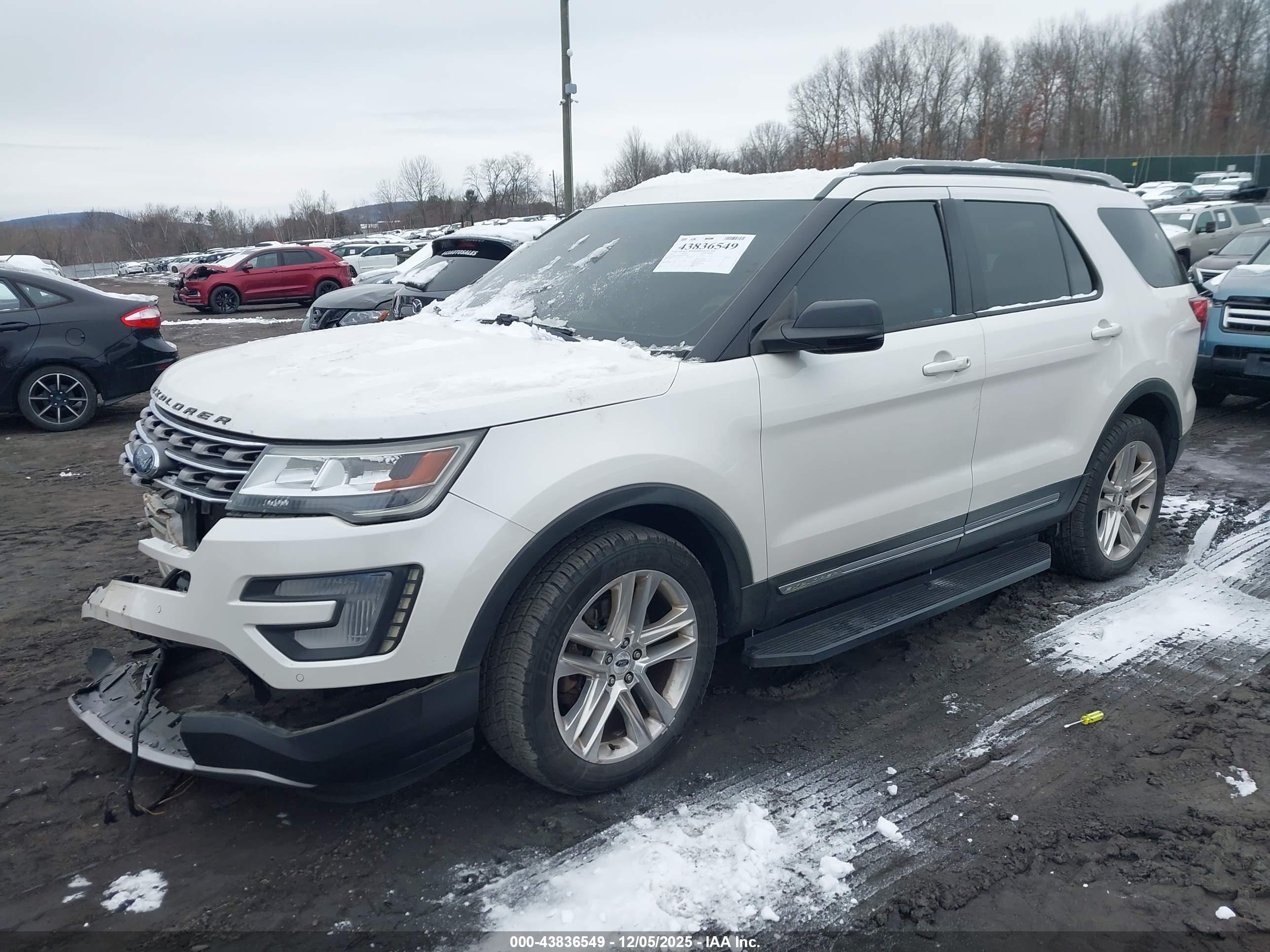FORD EXPLORER image 2