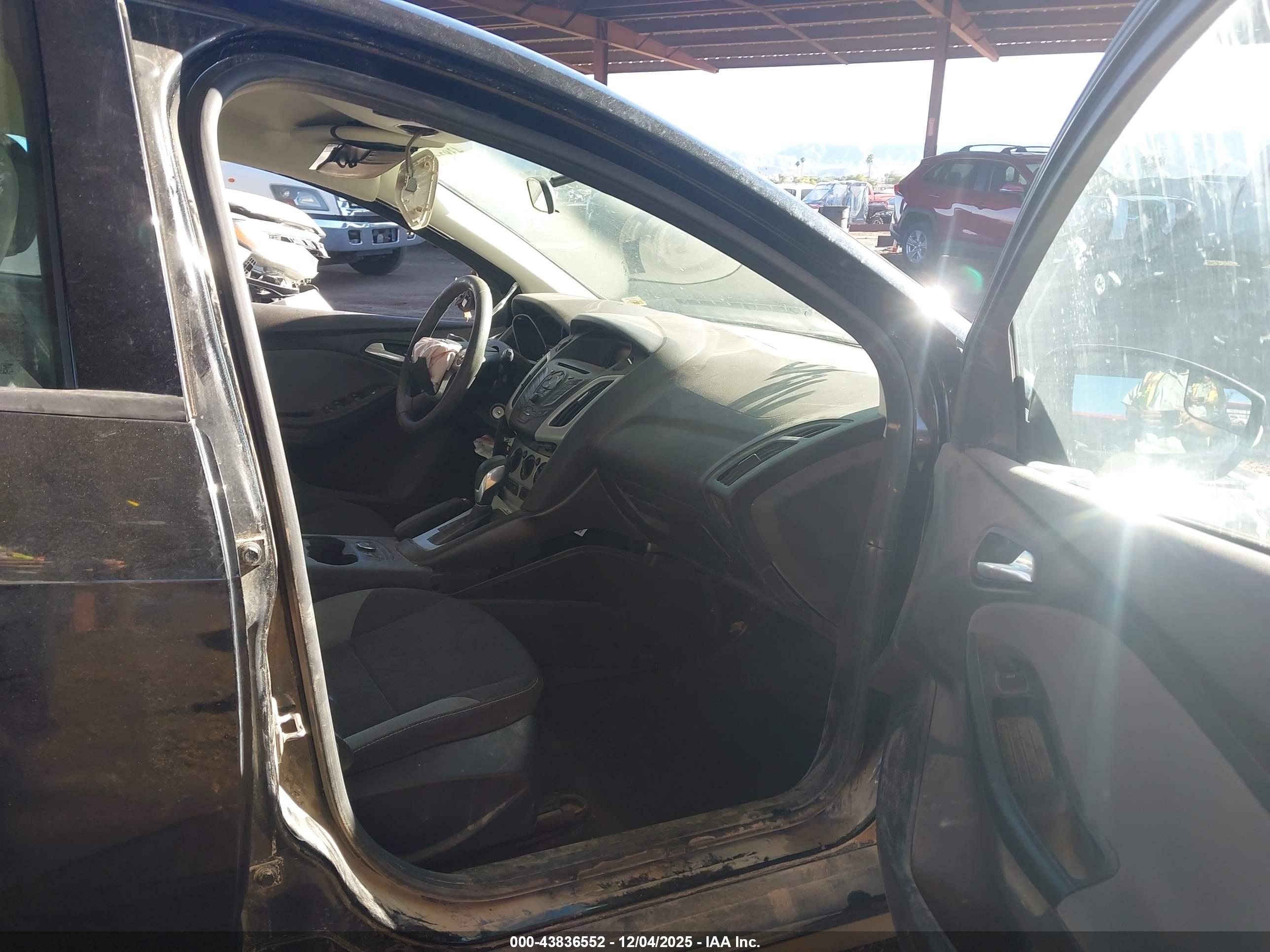 FORD FOCUS image 5