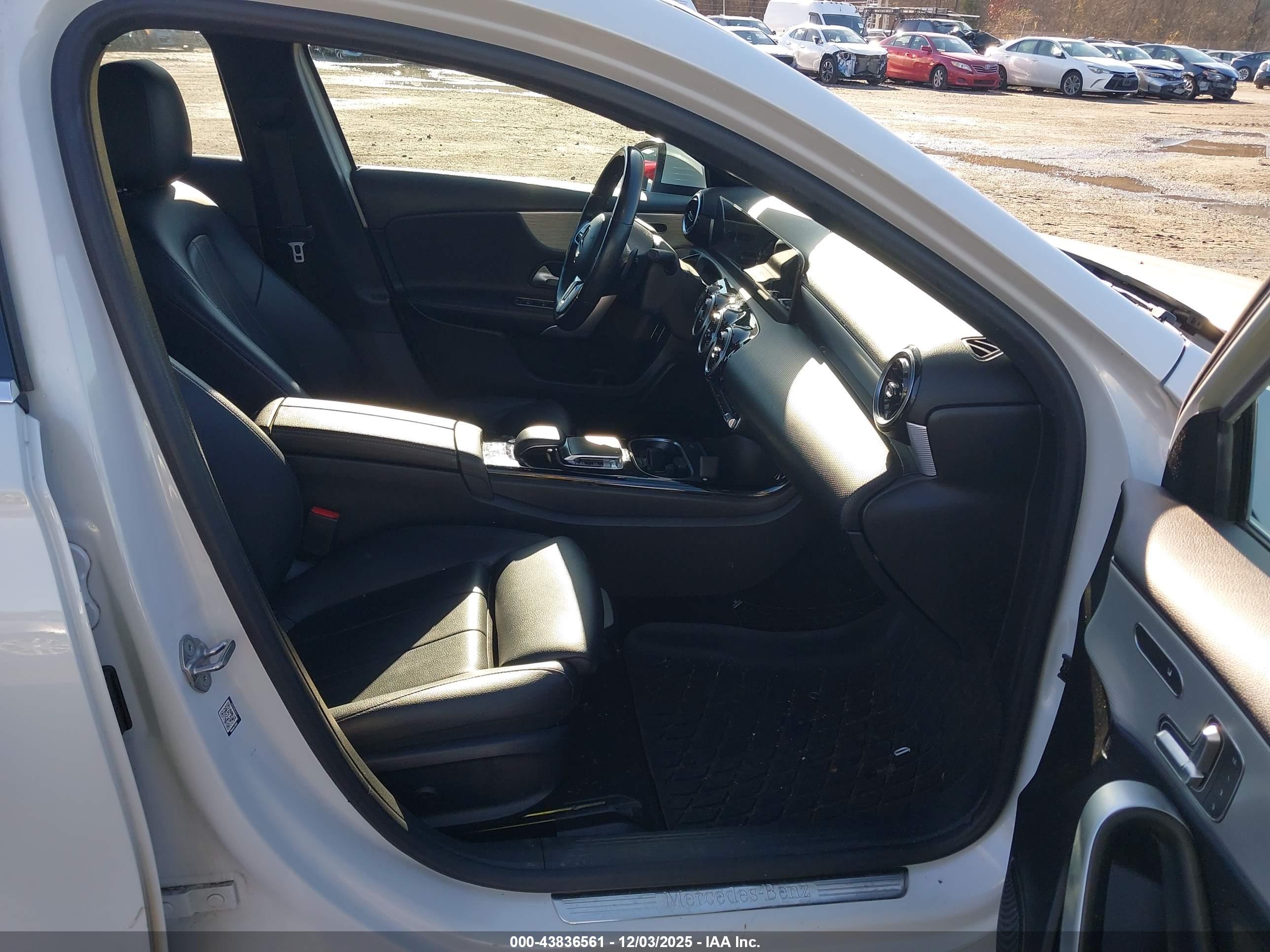 MERCEDES-BENZ A image 5