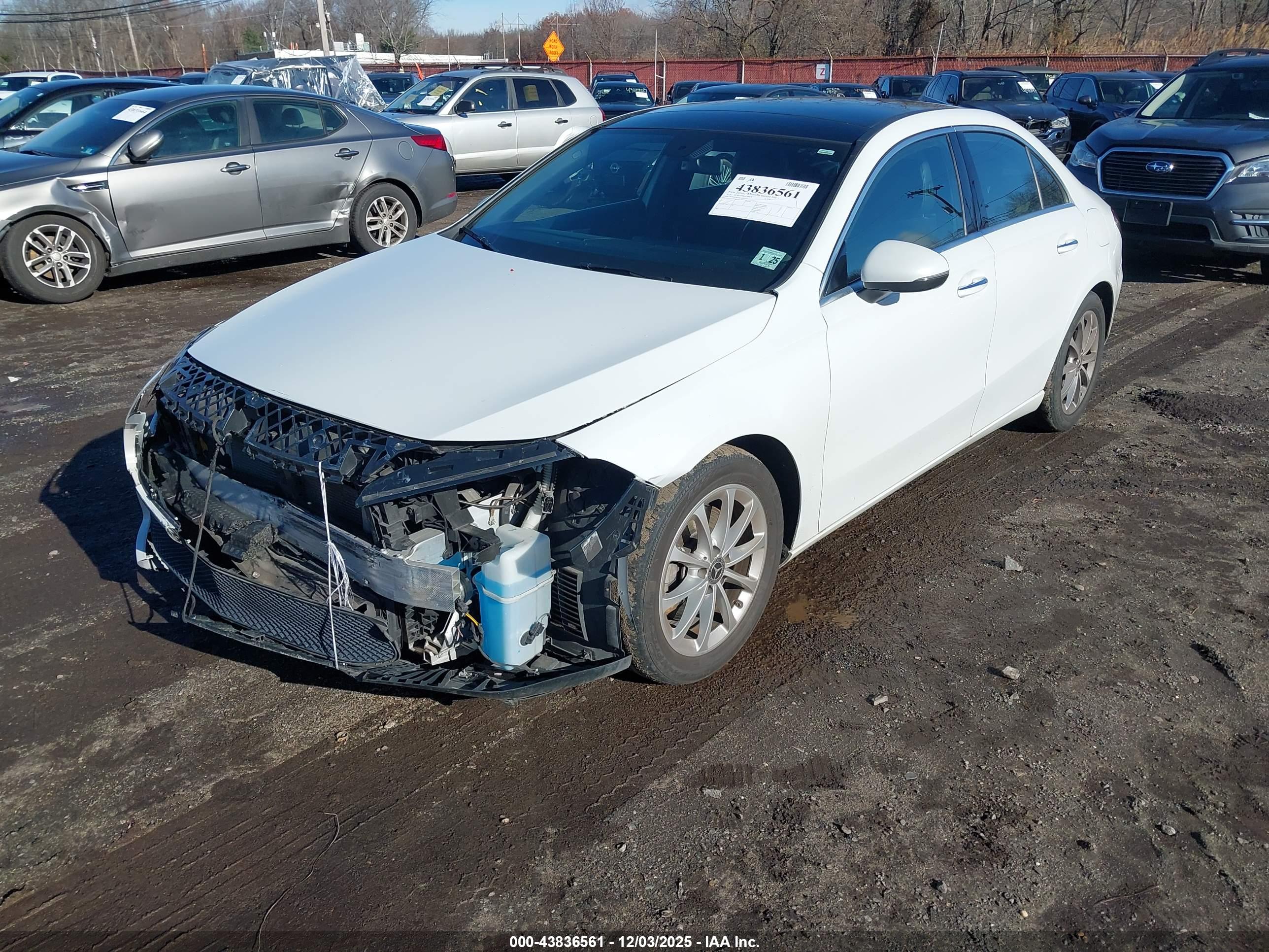MERCEDES-BENZ A image 6