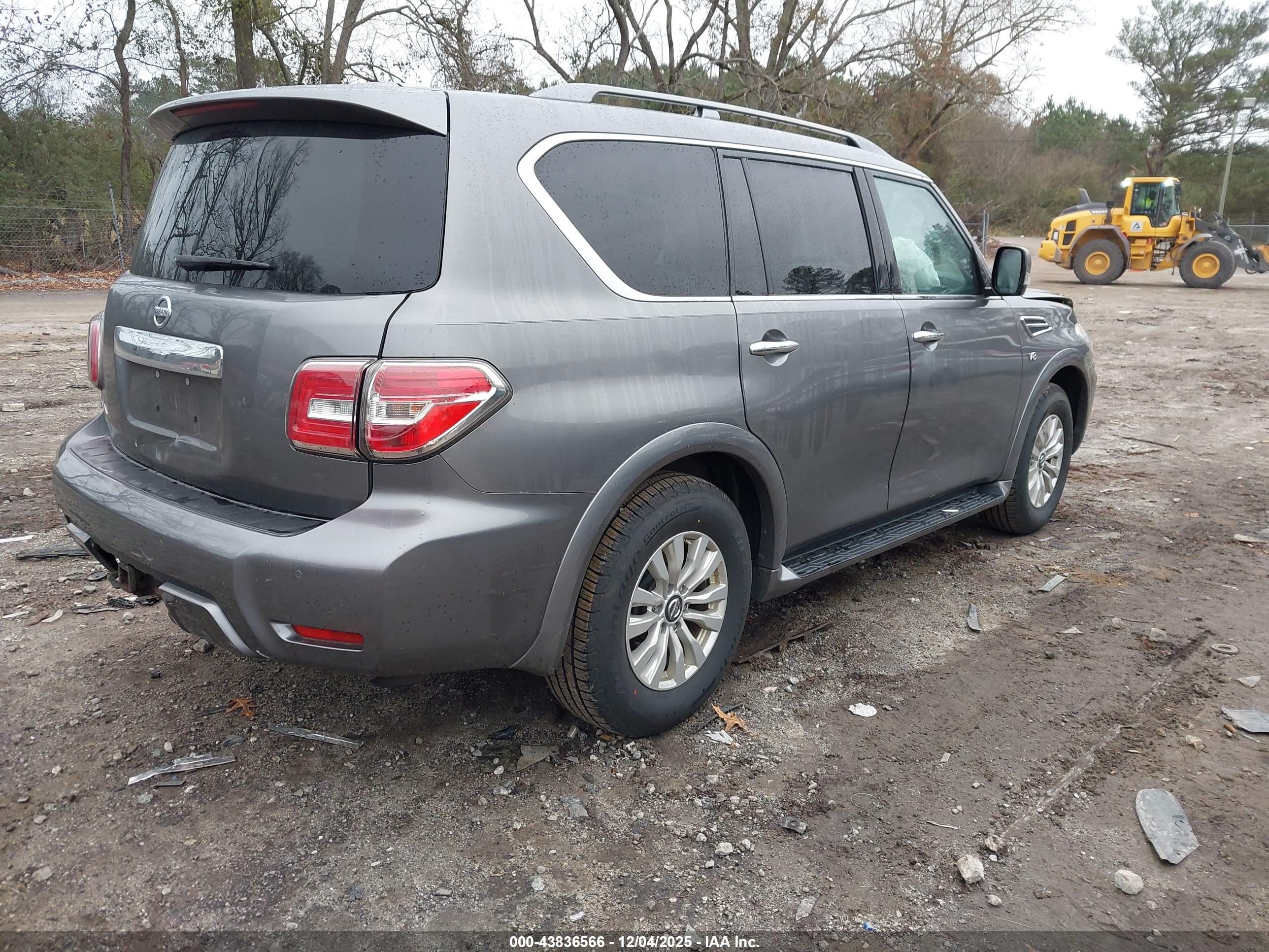 NISSAN ARMADA image 4
