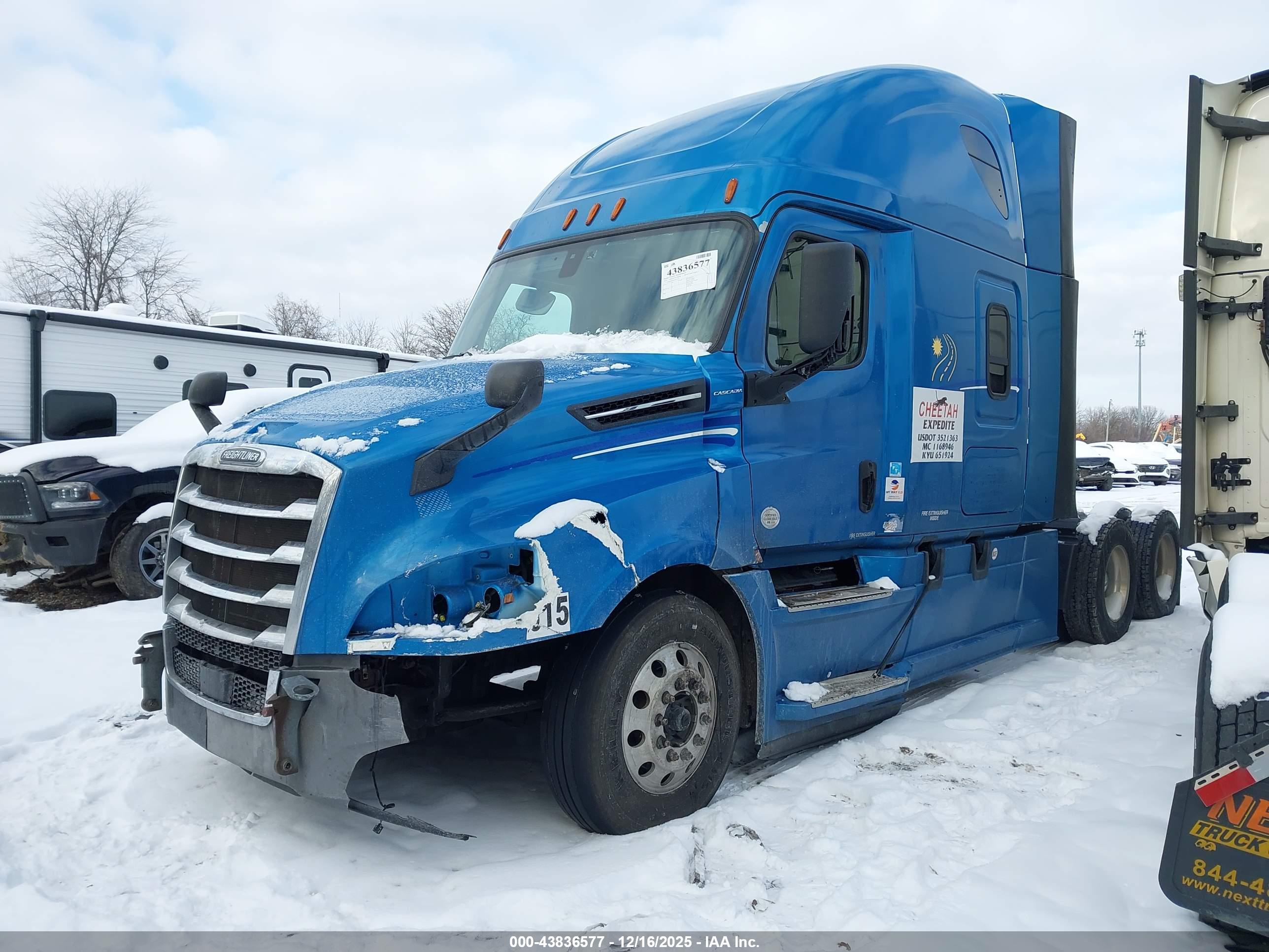 FREIGHTLINER NEW image 2