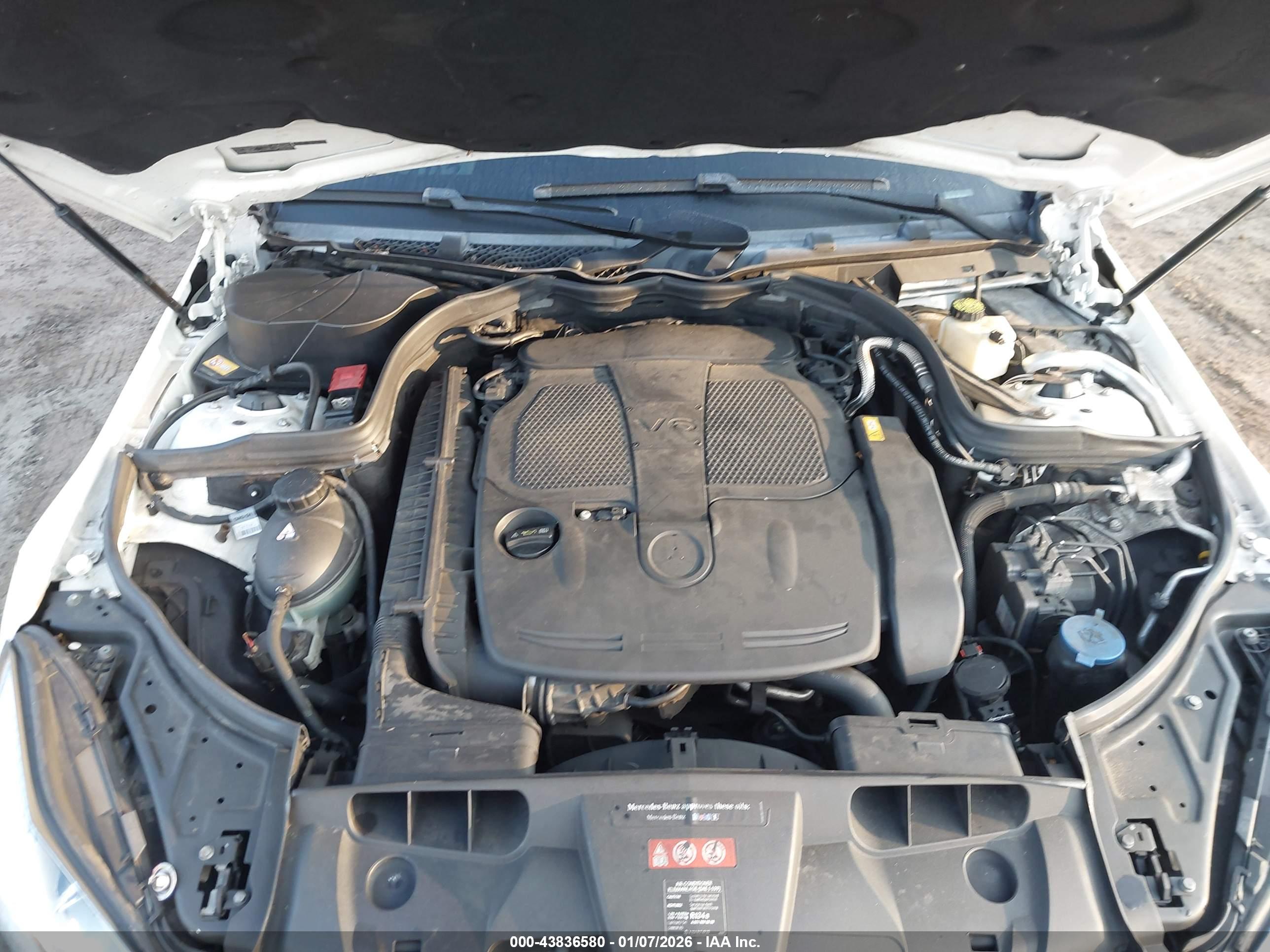 MERCEDES-BENZ E image 10