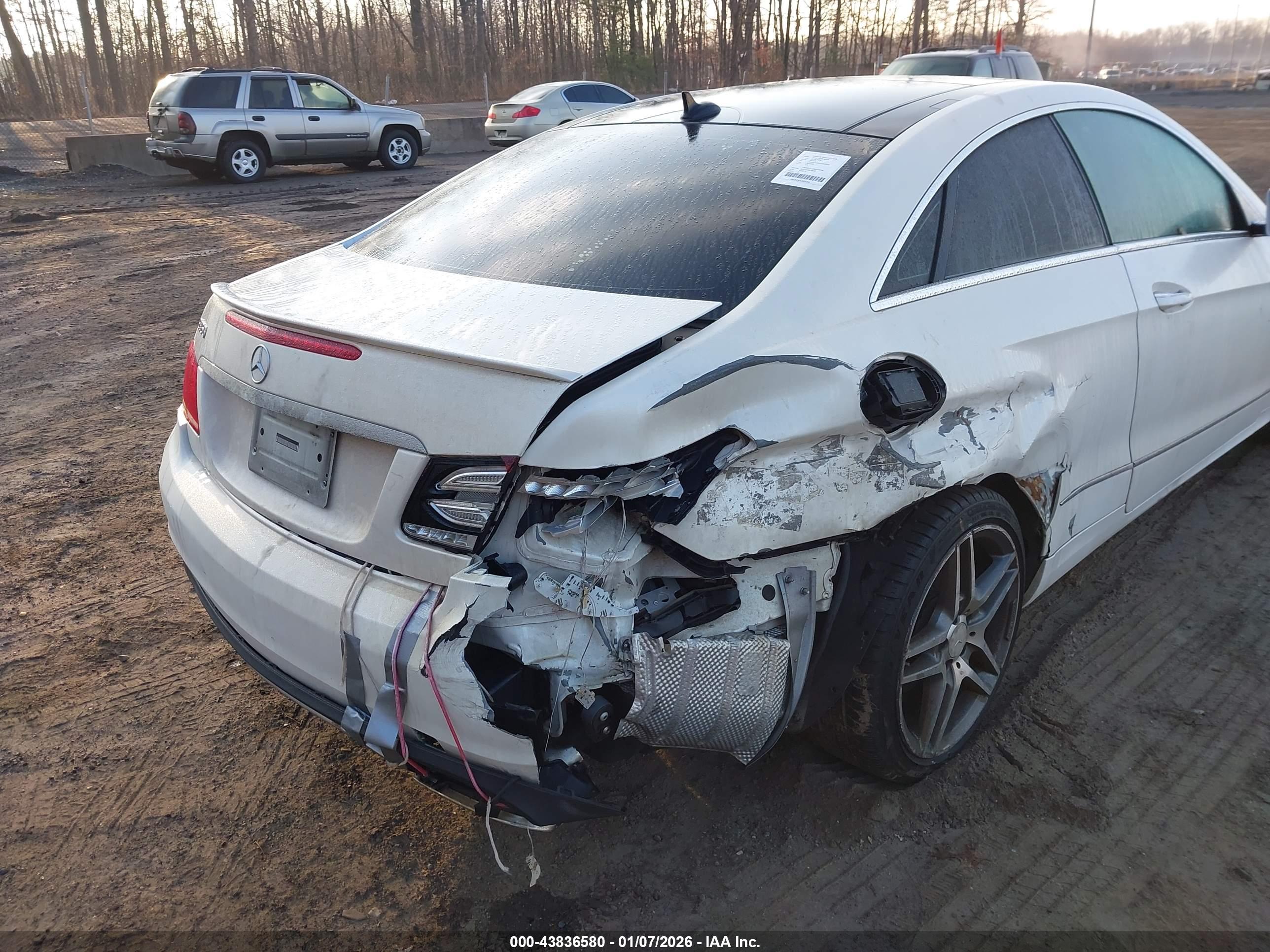 MERCEDES-BENZ E image 6