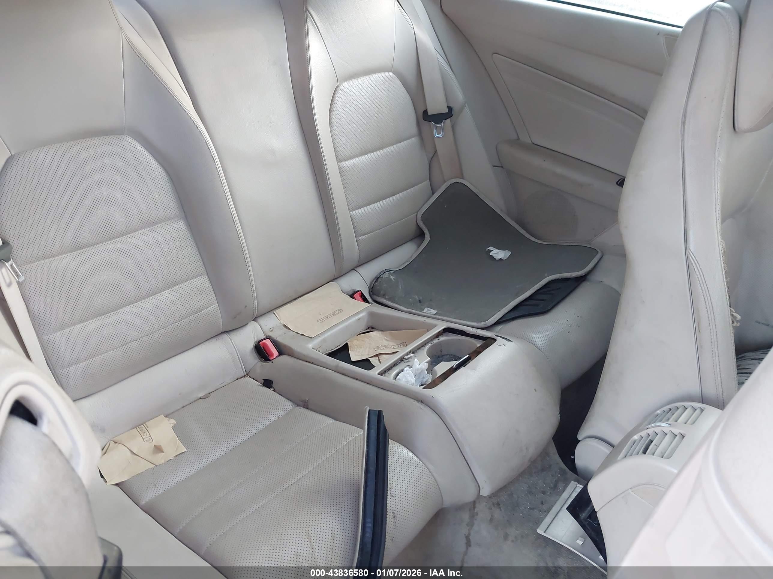 MERCEDES-BENZ E image 8