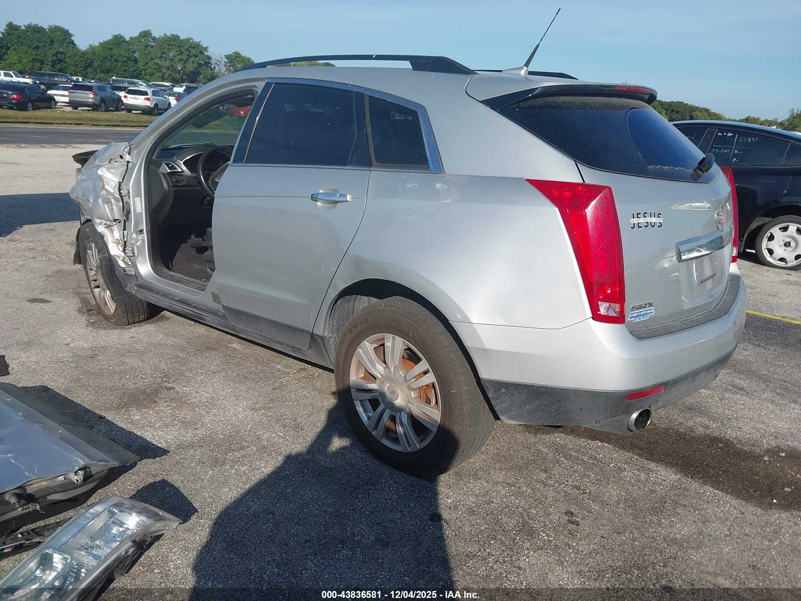 CADILLAC SRX image 3