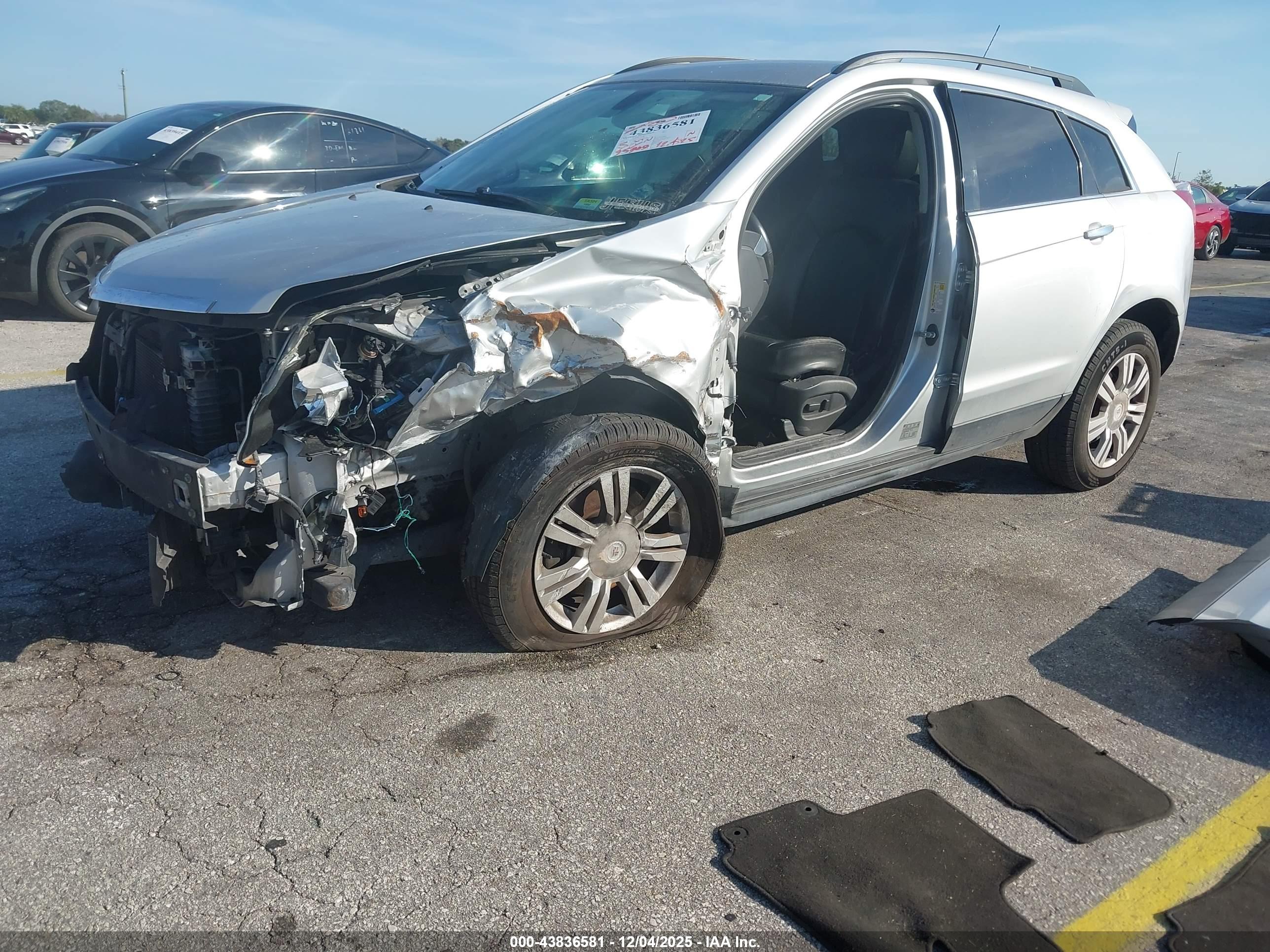 CADILLAC SRX image 6