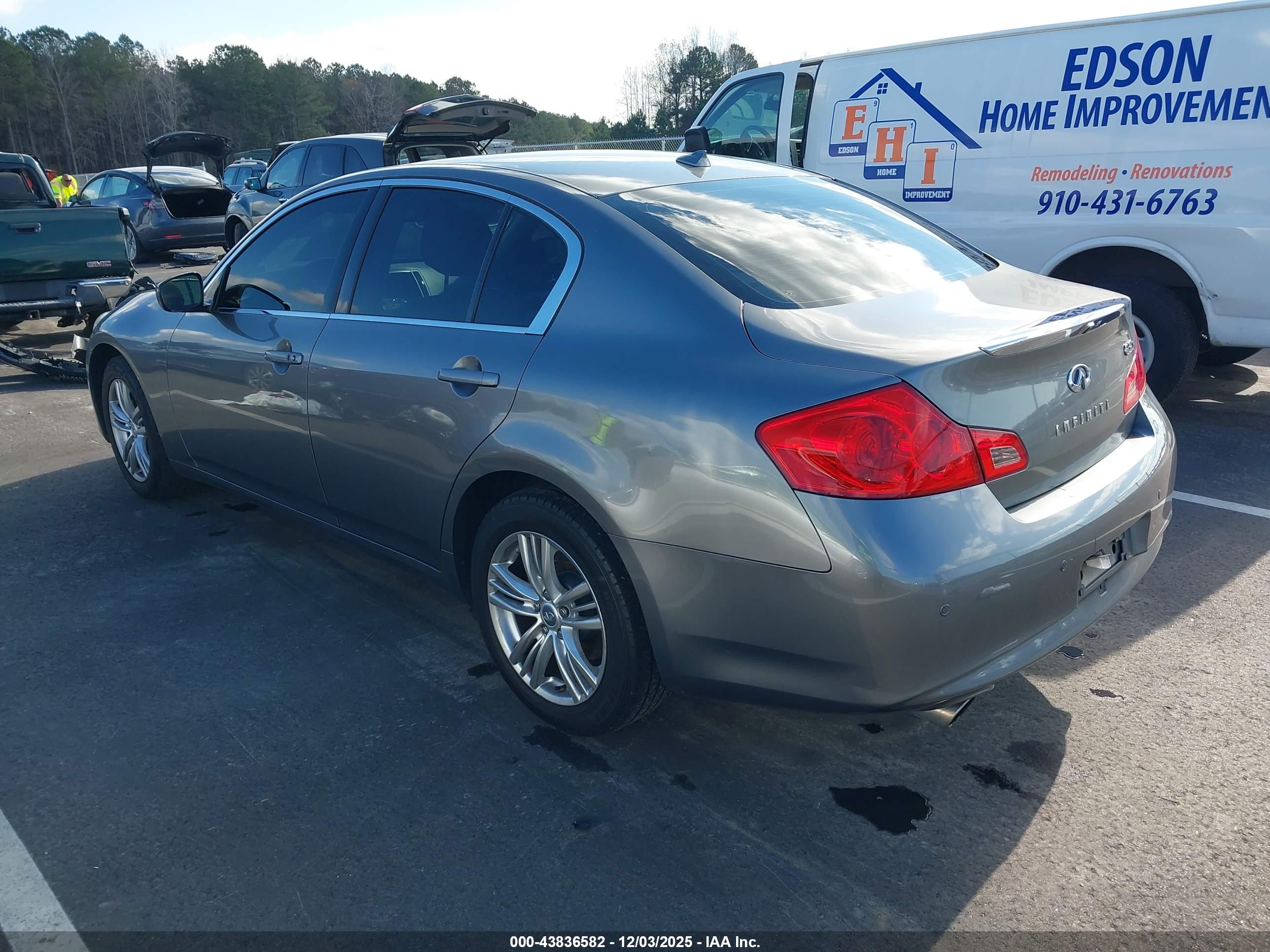 INFINITI G37X image 3