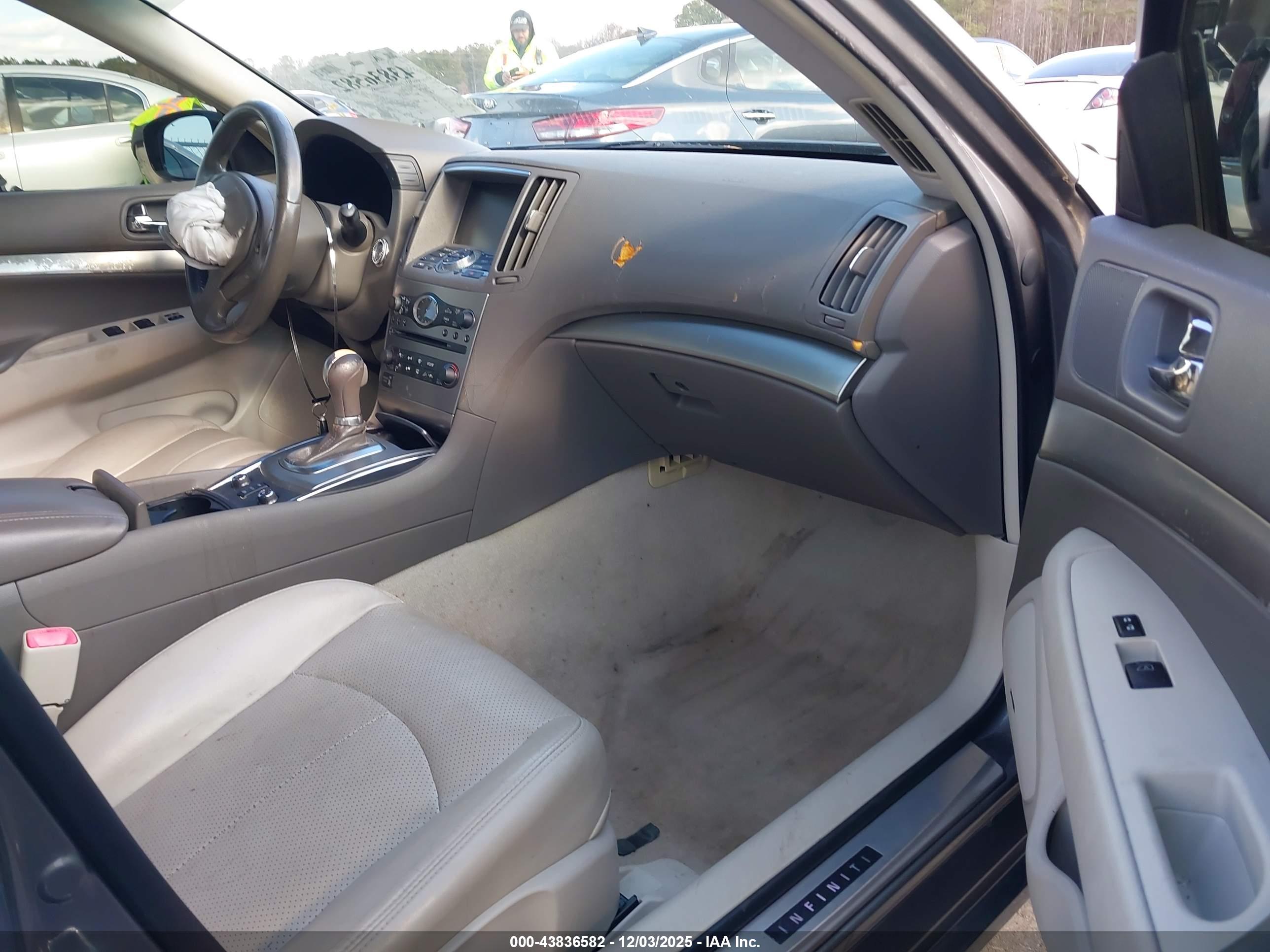 INFINITI G37X image 5