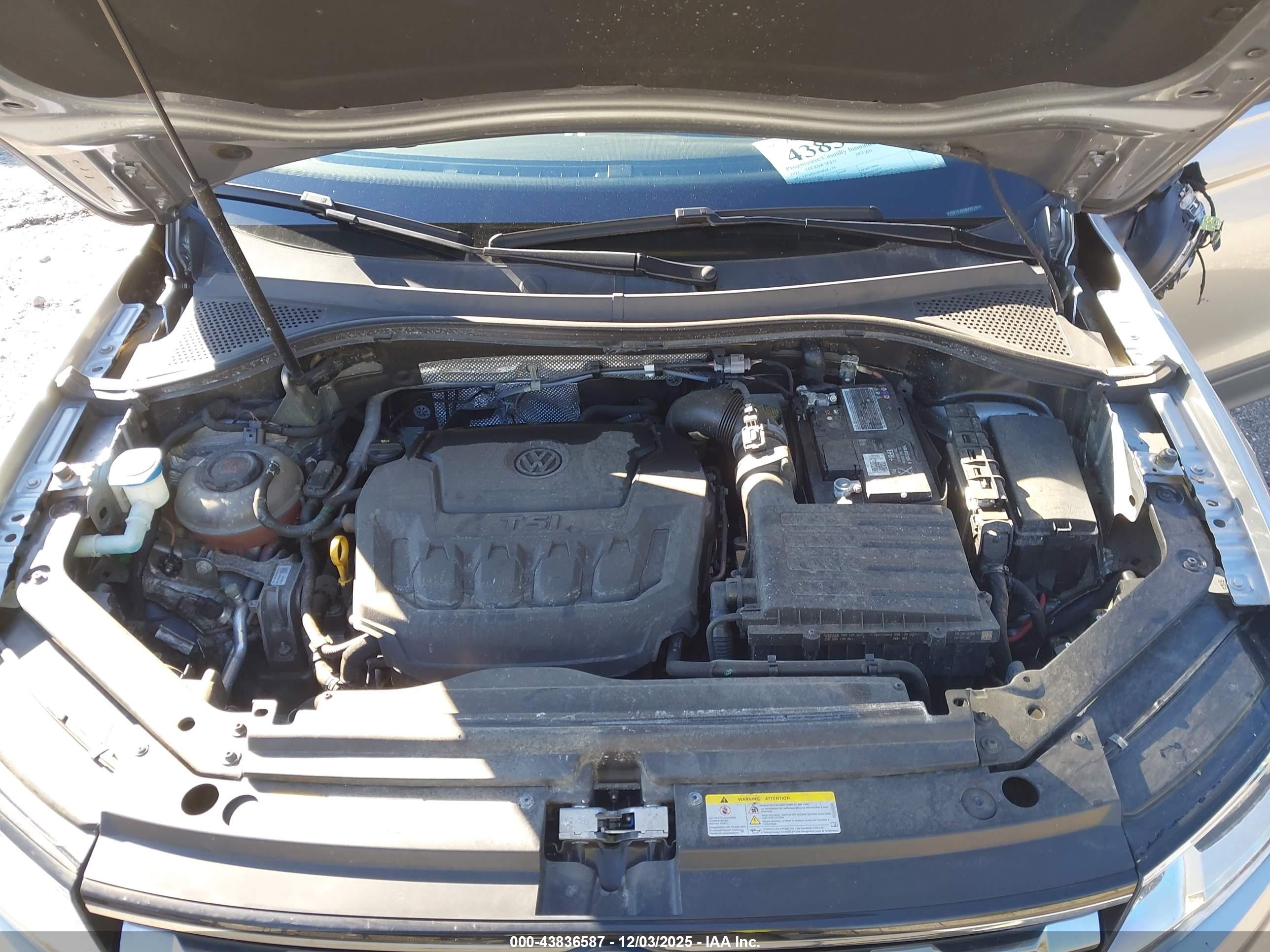 VOLKSWAGEN TIGUAN image 10