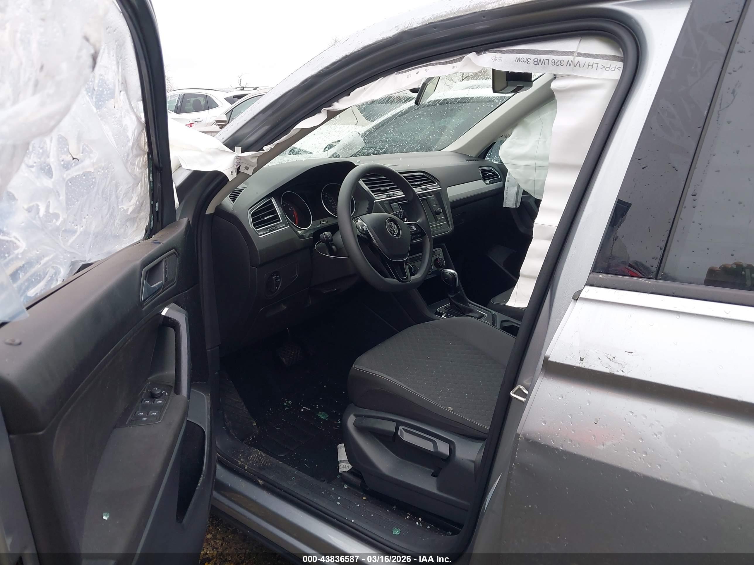 VOLKSWAGEN TIGUAN image 5