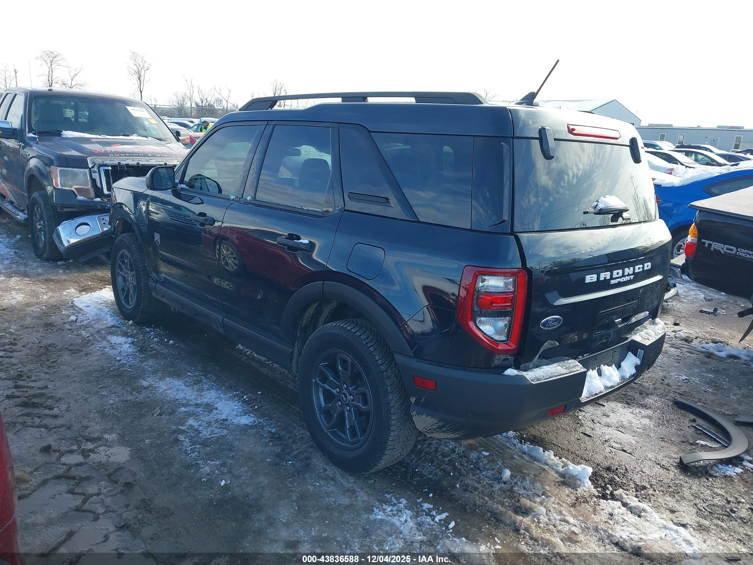 FORD BRONCO image 3