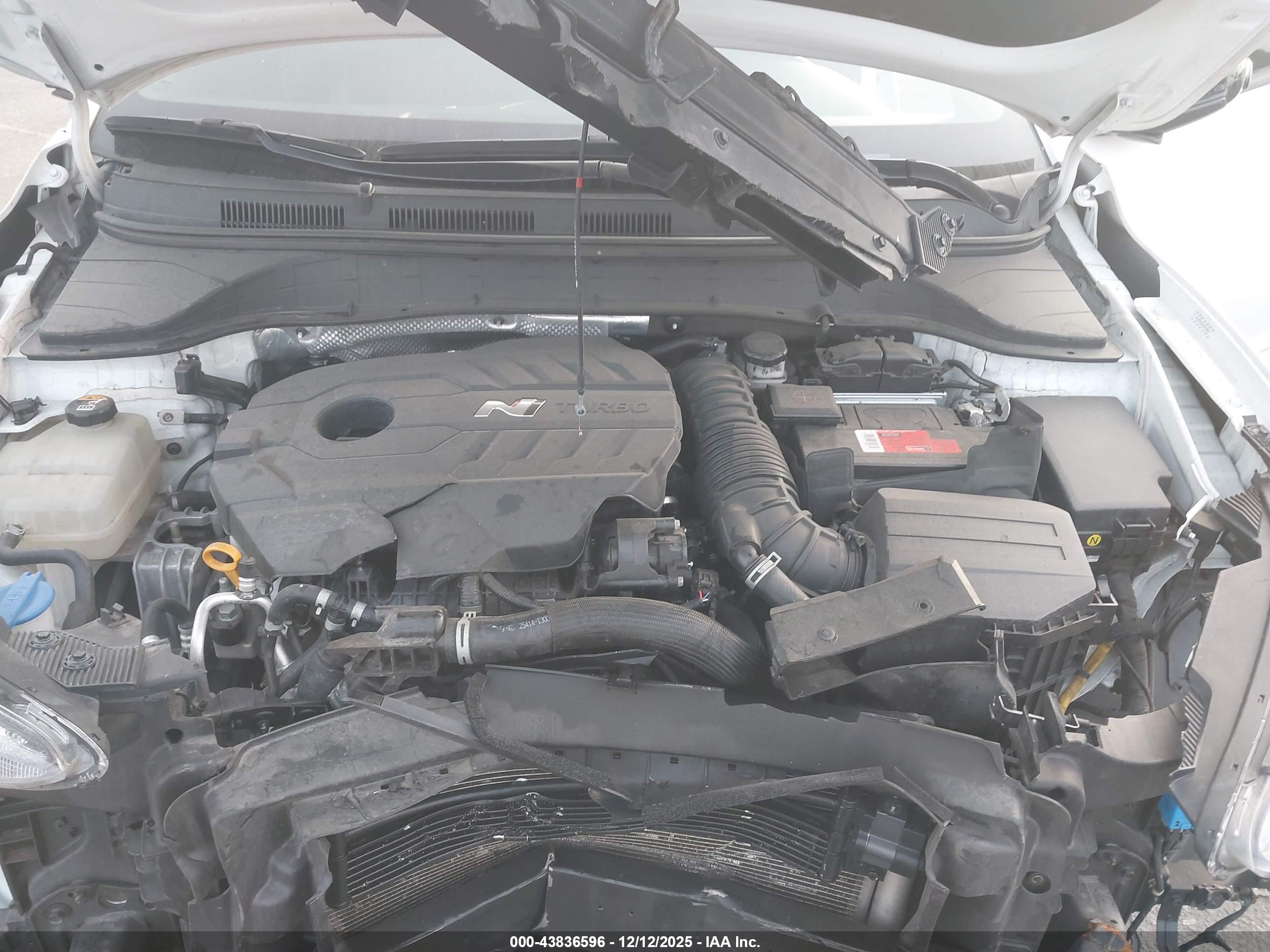 HYUNDAI KONA image 10