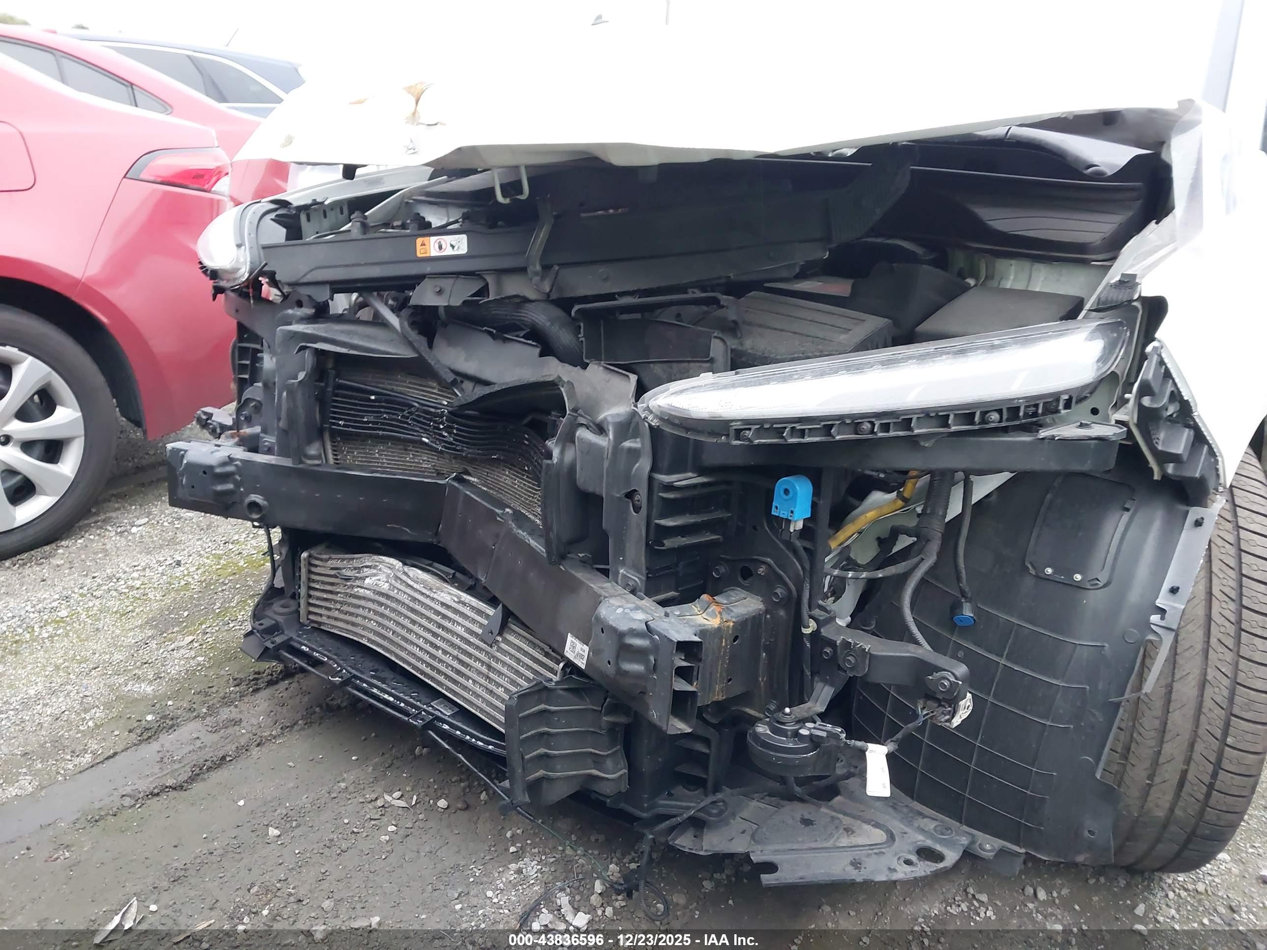 HYUNDAI KONA image 6