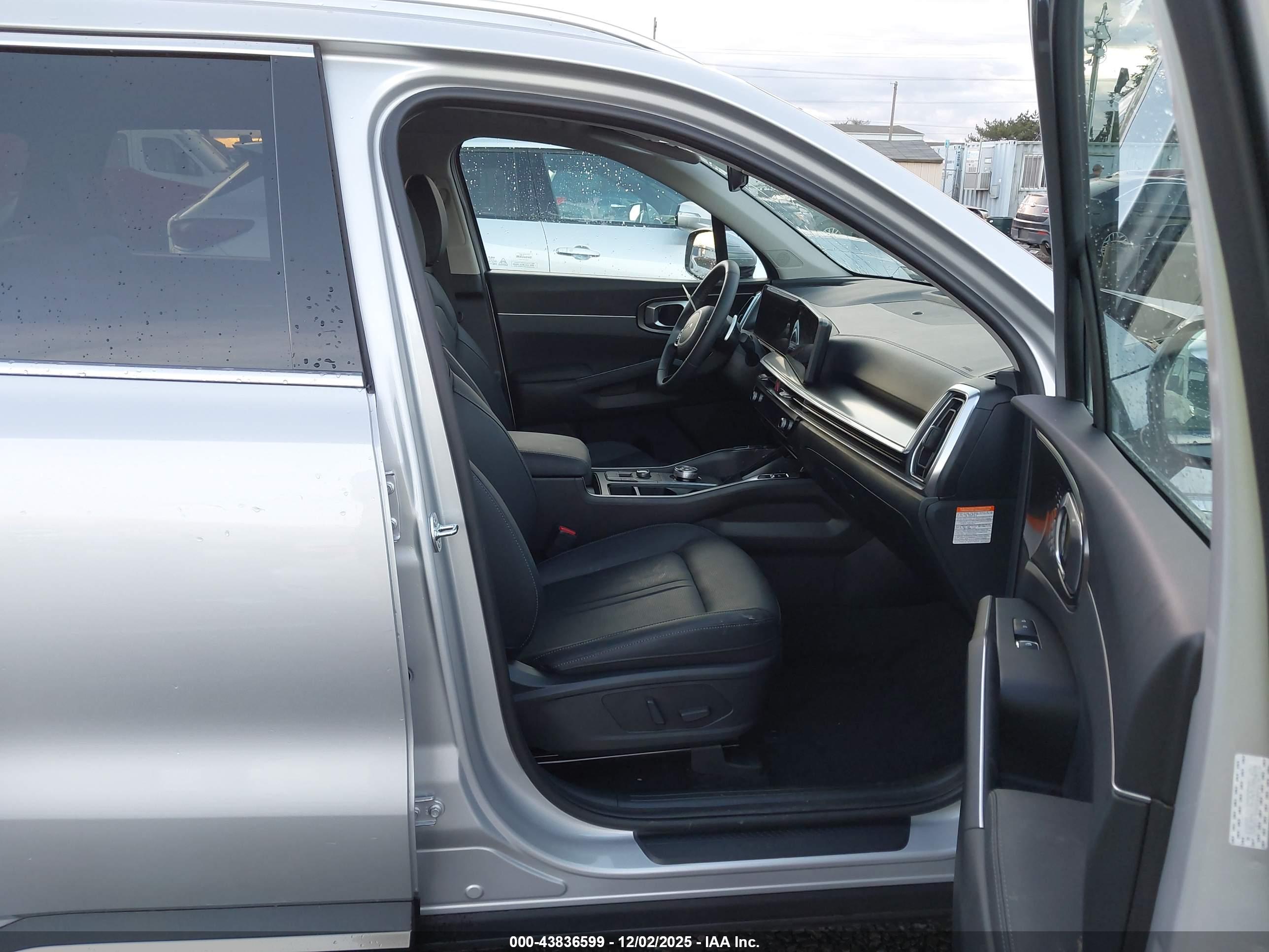 KIA SORENTO image 5