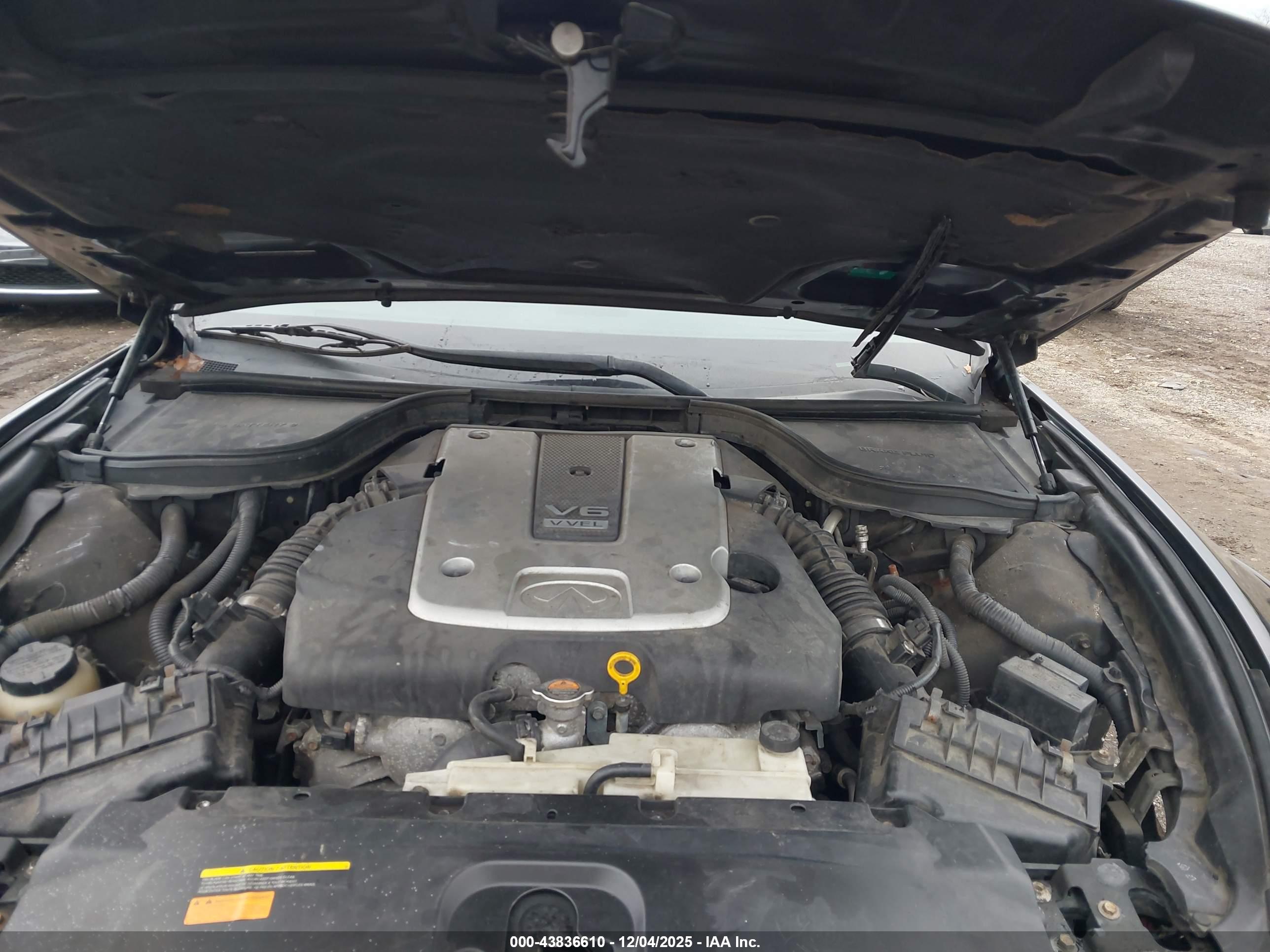 INFINITI G37X image 10