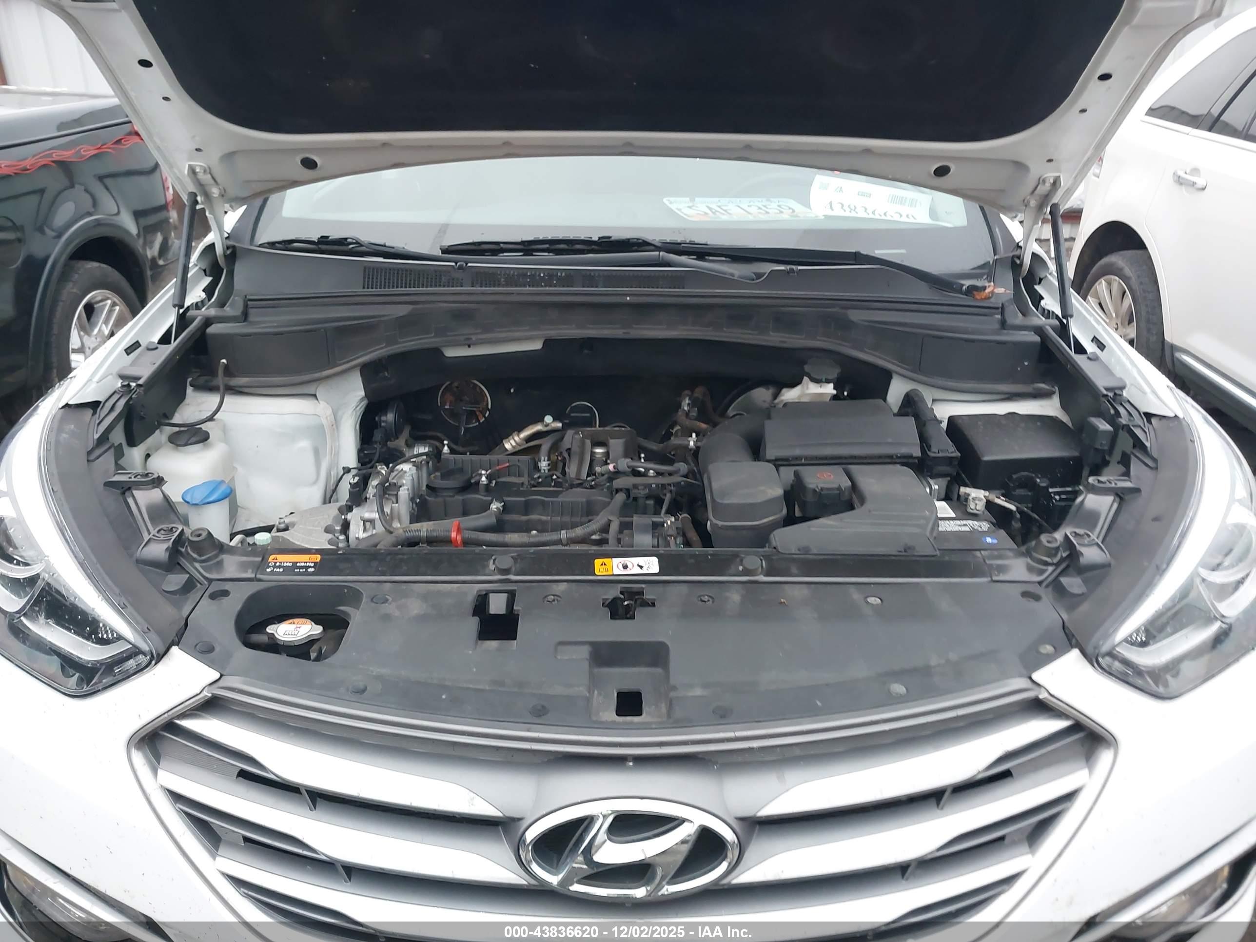 HYUNDAI SANTA image 10